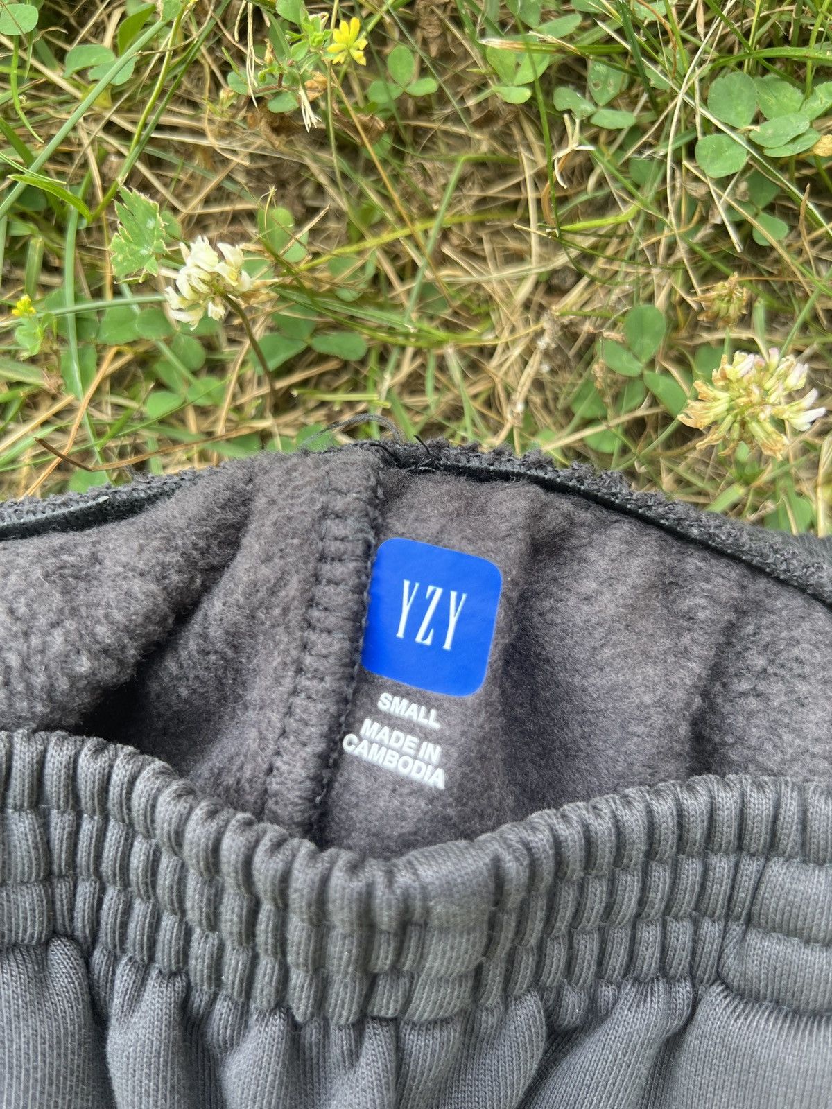 Balenciaga × Gap × Kanye West Yeezy Gap Balenciaga Sweatpants Black Size Small Size US 30 / EU 46 - 7 Thumbnail