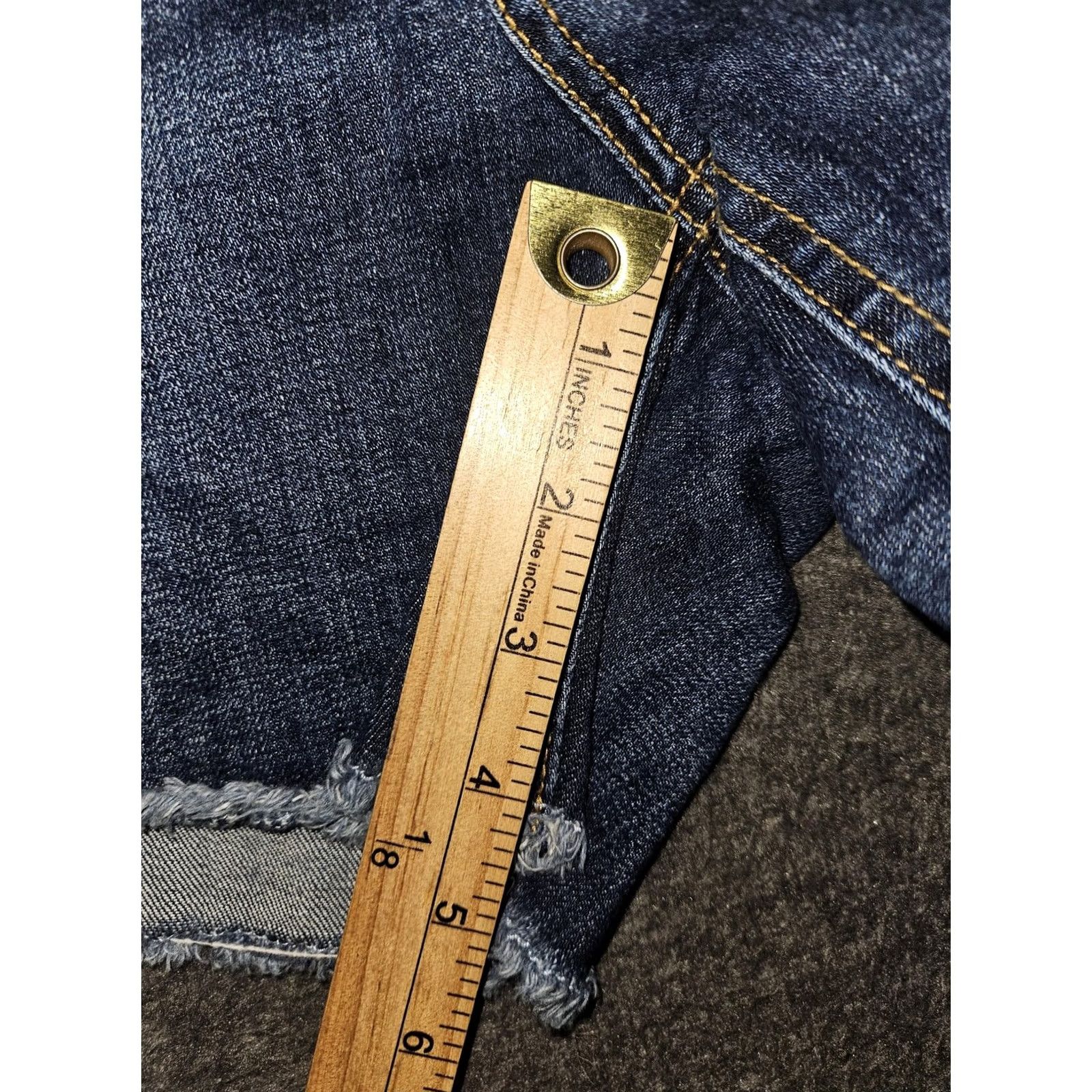 Denime JUST BLACK Shorts Womens 29 Blue Denim Distressed Cut-Off Raw Hem Made USA Denim Shorts Womens 29 Blue Stretch Pocket 5-Pocket Casual Summer Size 29" - 6 Thumbnail