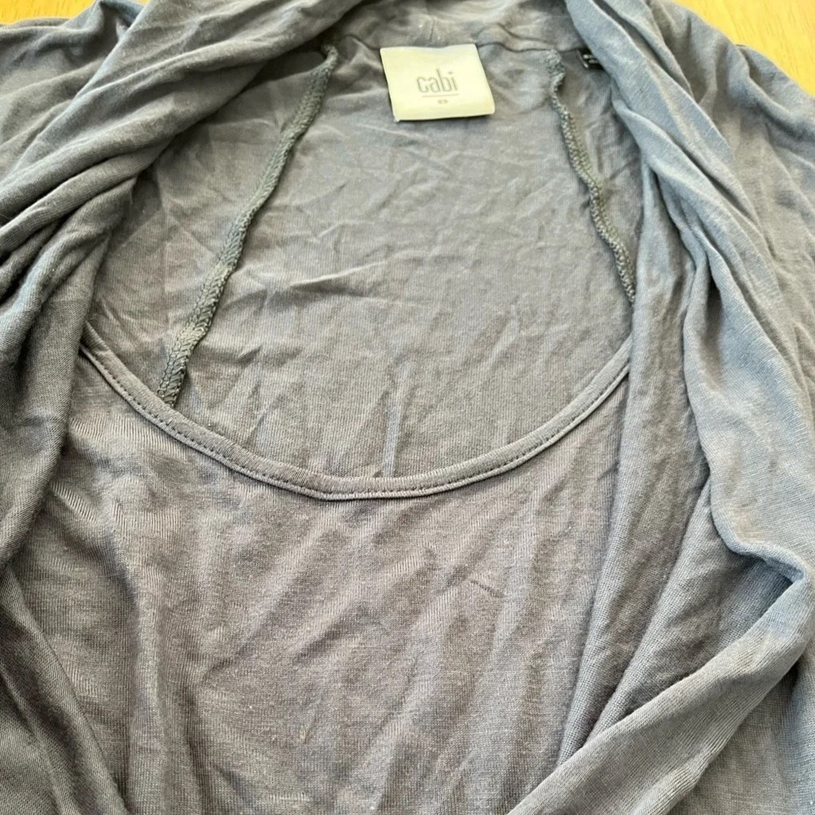 The Unbranded Brand Cabi sleeveless grey top, size XS. Size XS / US 0-2 / IT 36-38 - 2 Thumbnail