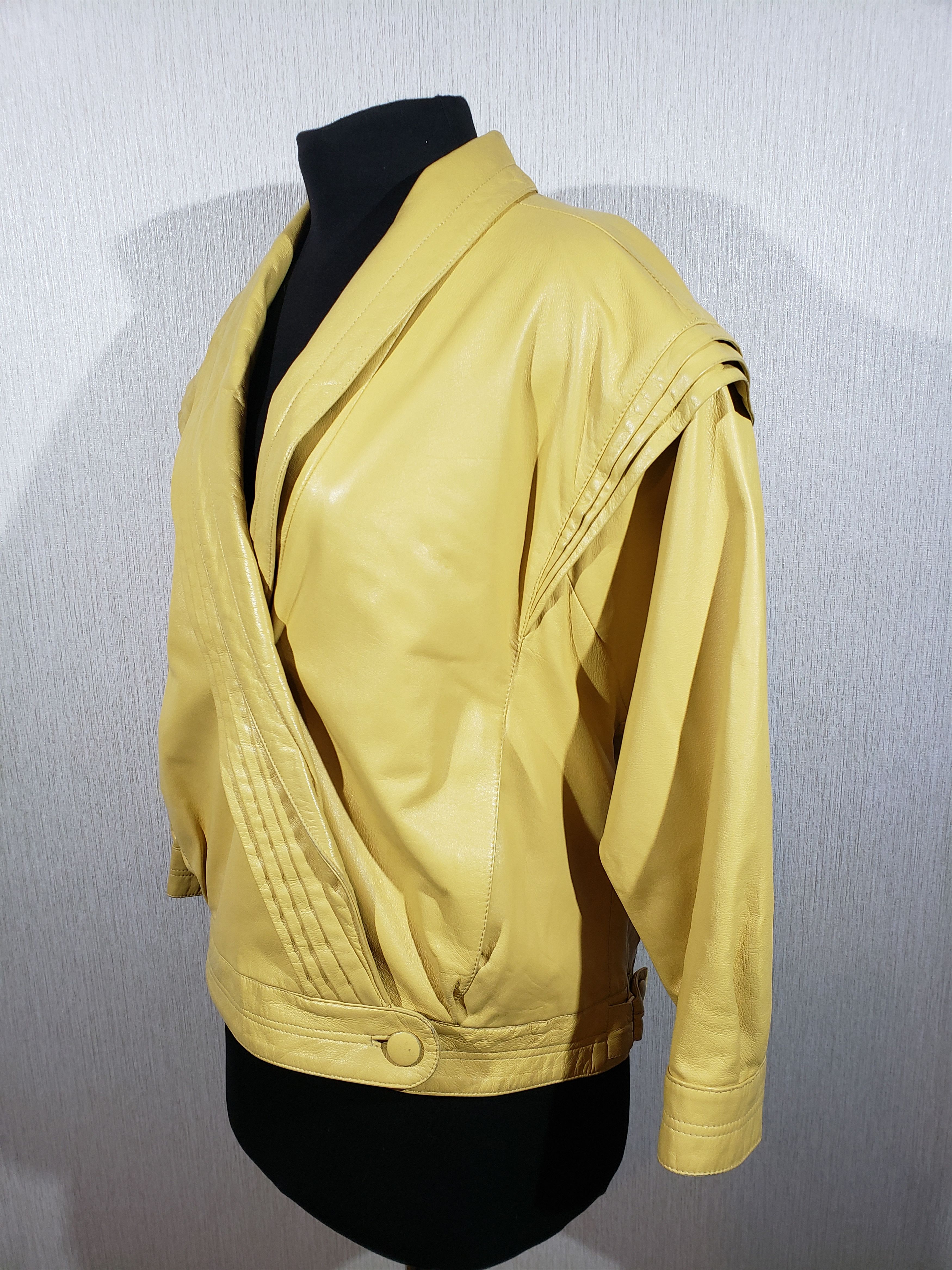 Other Stylish yellow leather women's jacket. Size XL / US 12-14 / IT 48-50 - 3 Thumbnail