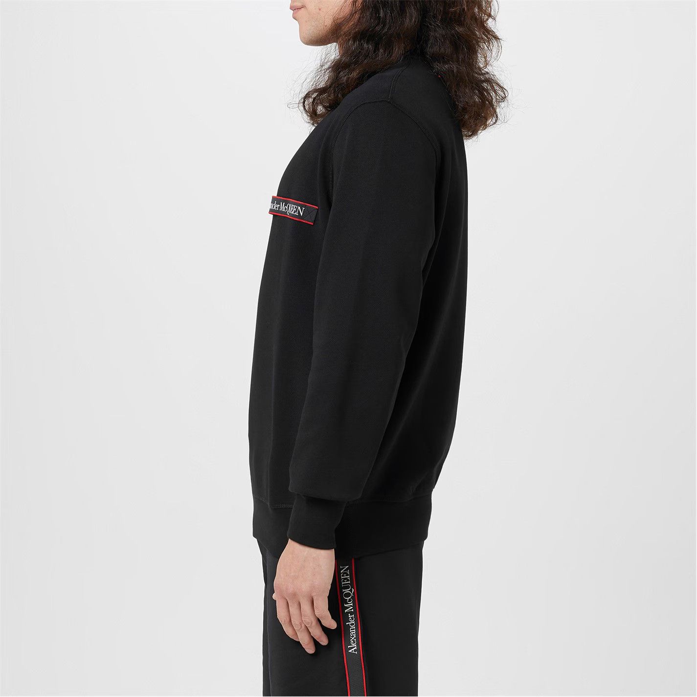 Alexander McQueen o1g2r1mq0326 Logo Tape Sweatshirt in Black Size US S / EU 44-46 / 1 - 6 Thumbnail