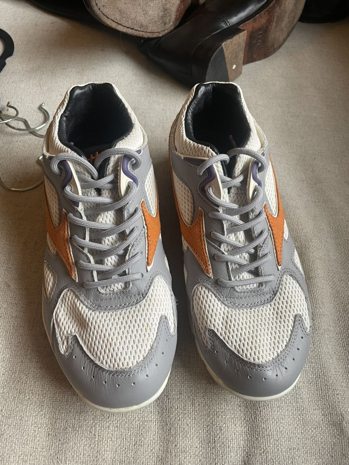 Mizuno × Patta New 2018 Patta X Mizuno Sky Medal in grey/orange Size US 6 / EU 39 - 1 Thumbnail