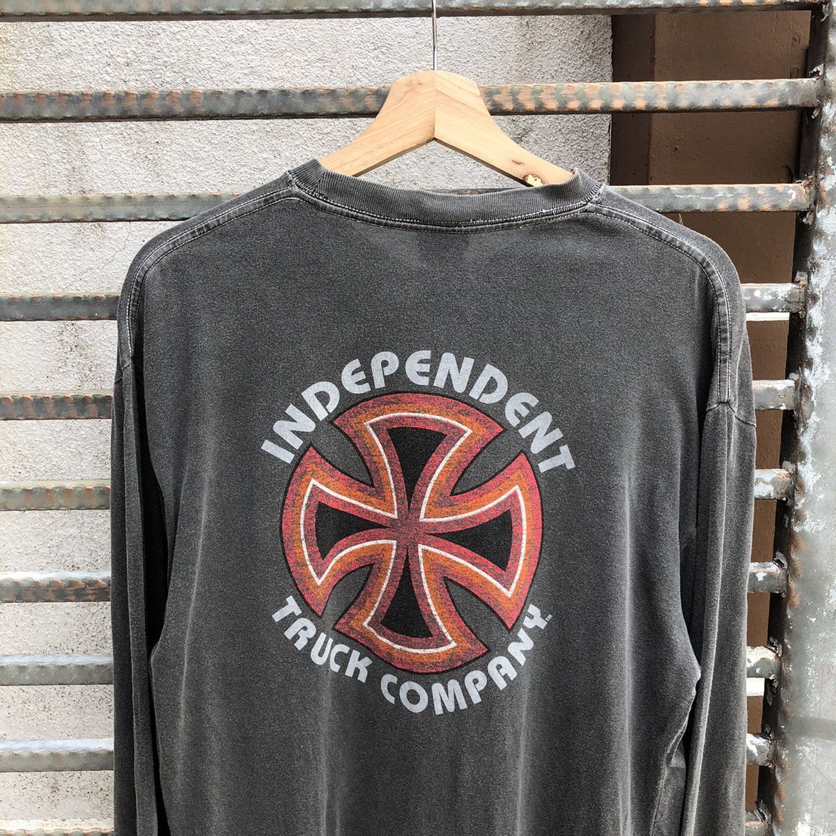 Thrasher Vintage Independent Truck Company Crewneck Size US M / EU 48-50 / 2 - 3 Thumbnail