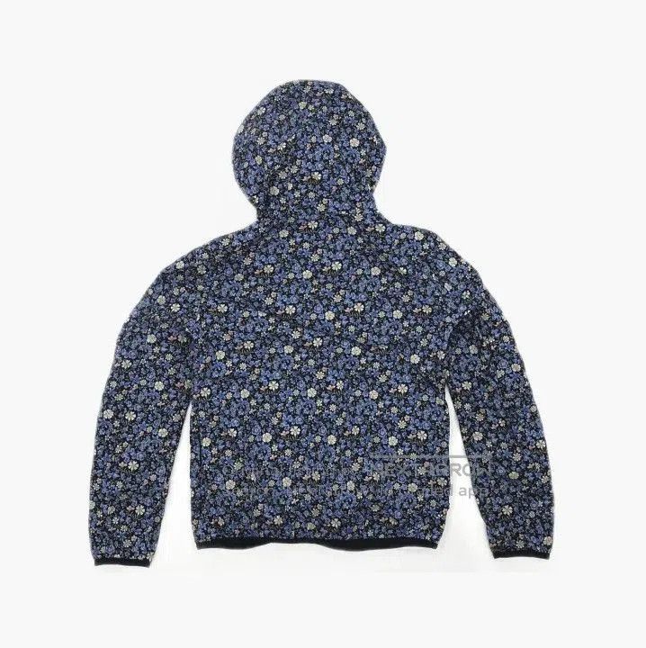 Moncler Moncler Floral Print Zip Hooded Jacket. Size US XXS / EU 40 - 3 Thumbnail