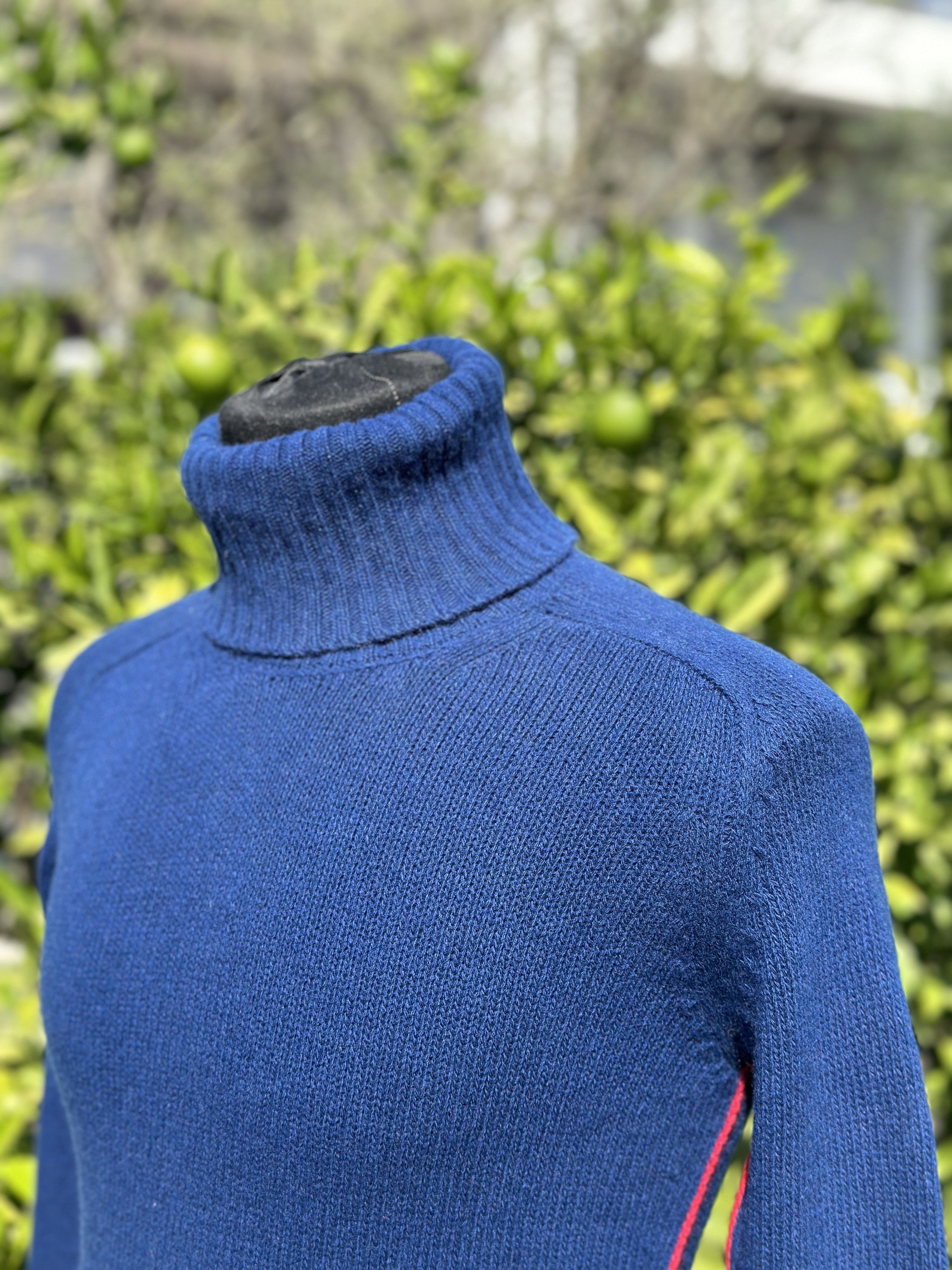 Prada Milano Cashmere Turtleneck Red Piping Size 40 IT Xs S Size S / US 4 / IT 40 - 3 Thumbnail
