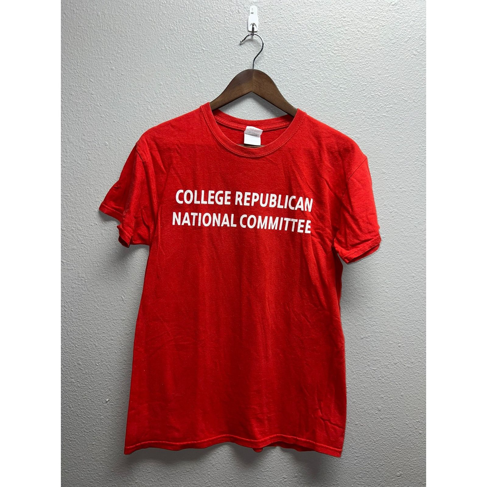 Gildan Vintage College Republican National Committee Shirt Tee M Size US M / EU 48-50 / 2 - 1 Thumbnail