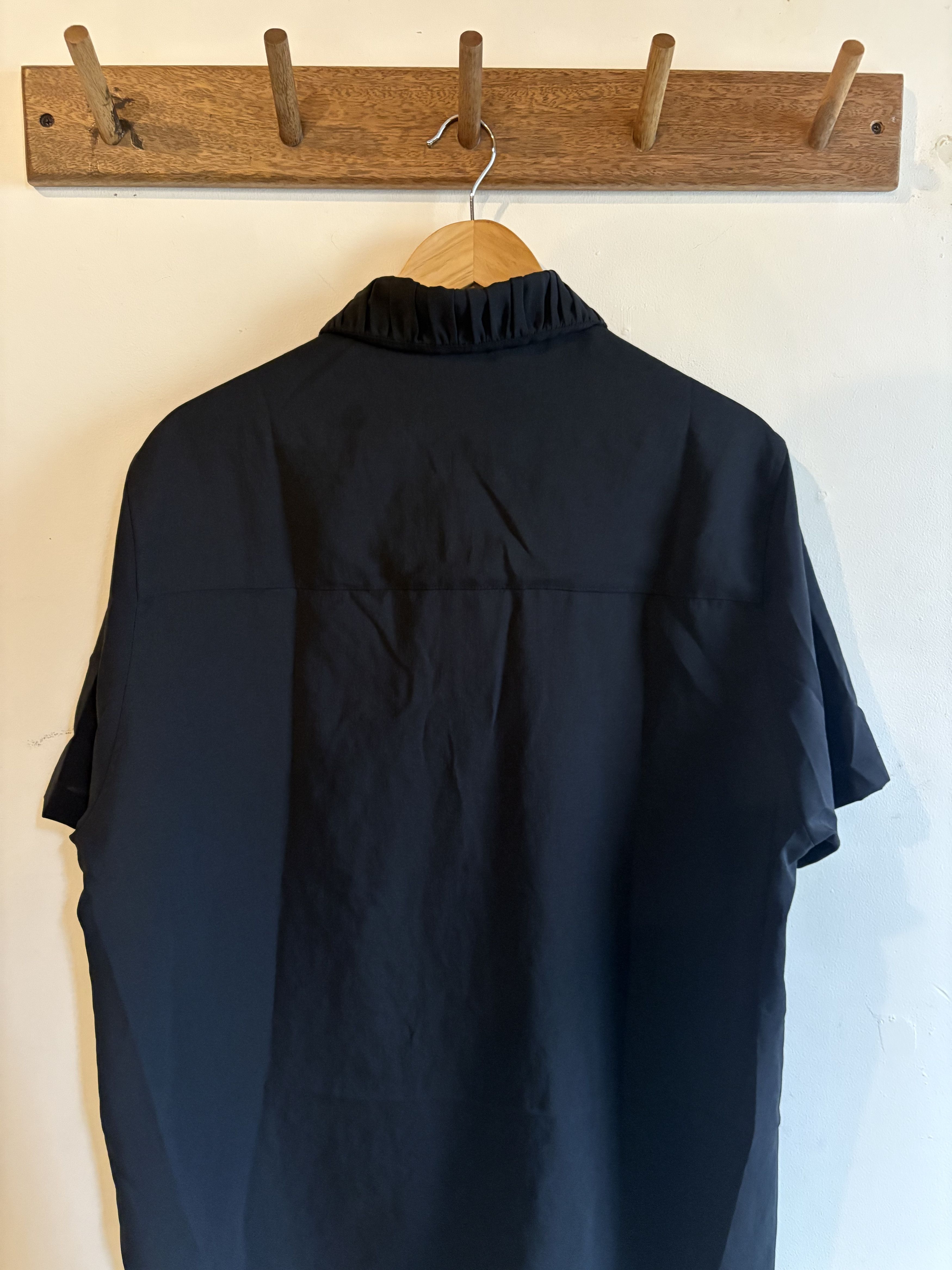 Goodfight Goodfight S/S Shirt w/ Ruffled collar Size US XL / EU 56 / 4 - 5 Thumbnail