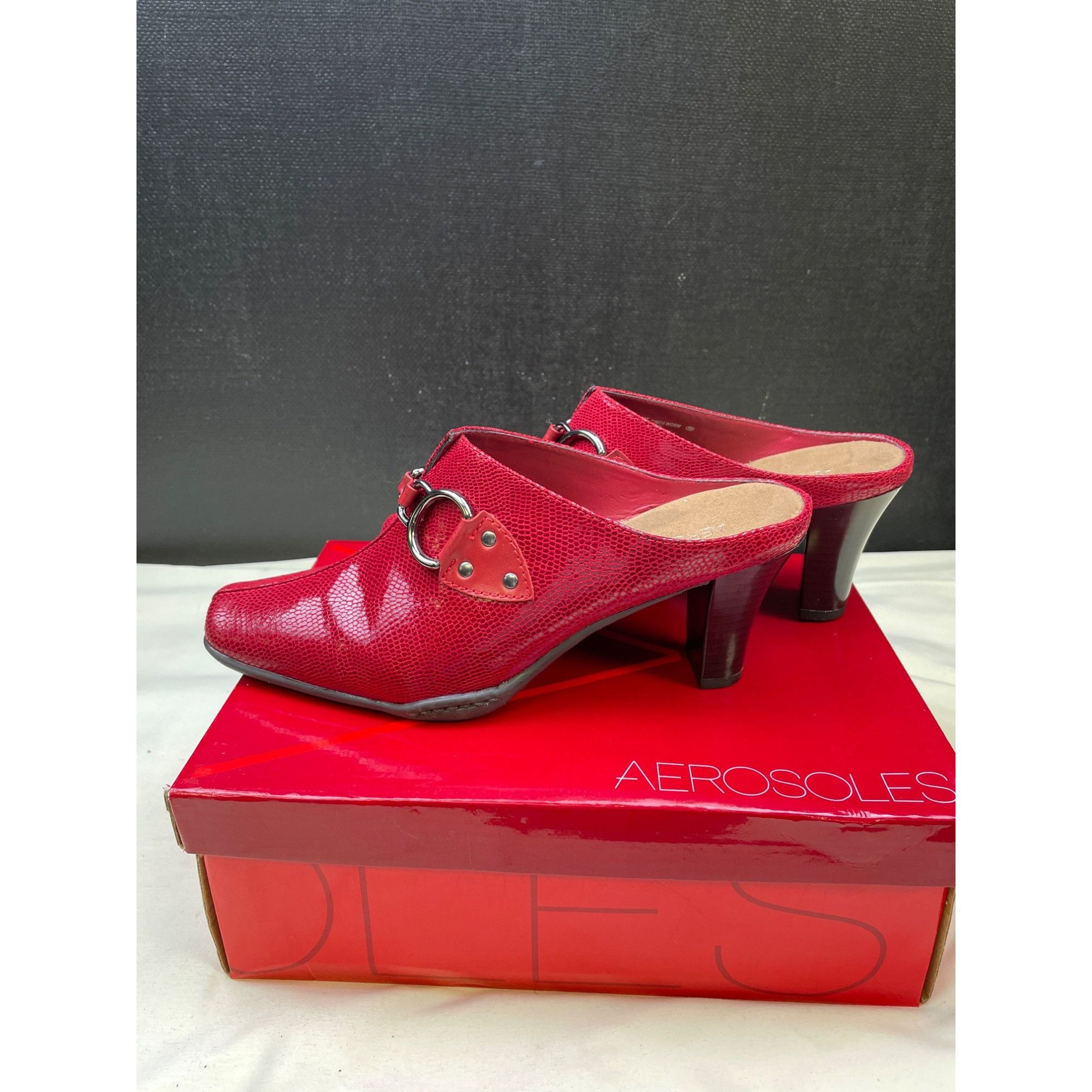 Aerosoles Womens Red Snake Leather Slip on Shoes Heels Size