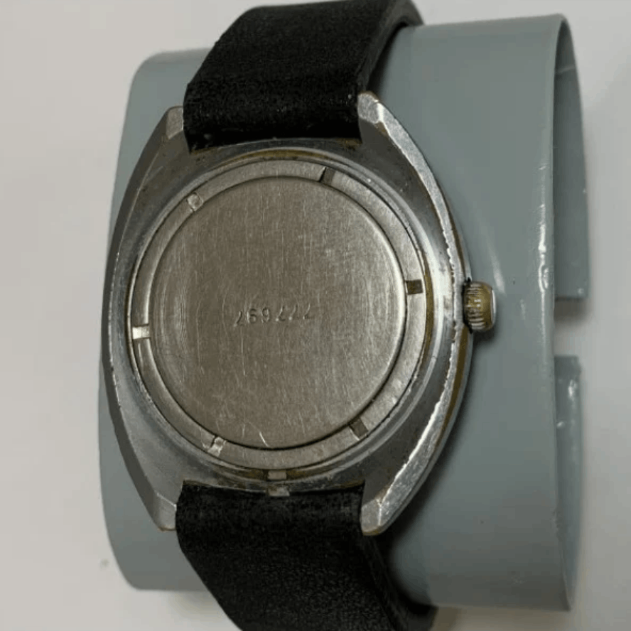 Vintage Collectible Vintage Soviet Military Mechanical VOSTOK Watch Size ONE SIZE - 4 Thumbnail