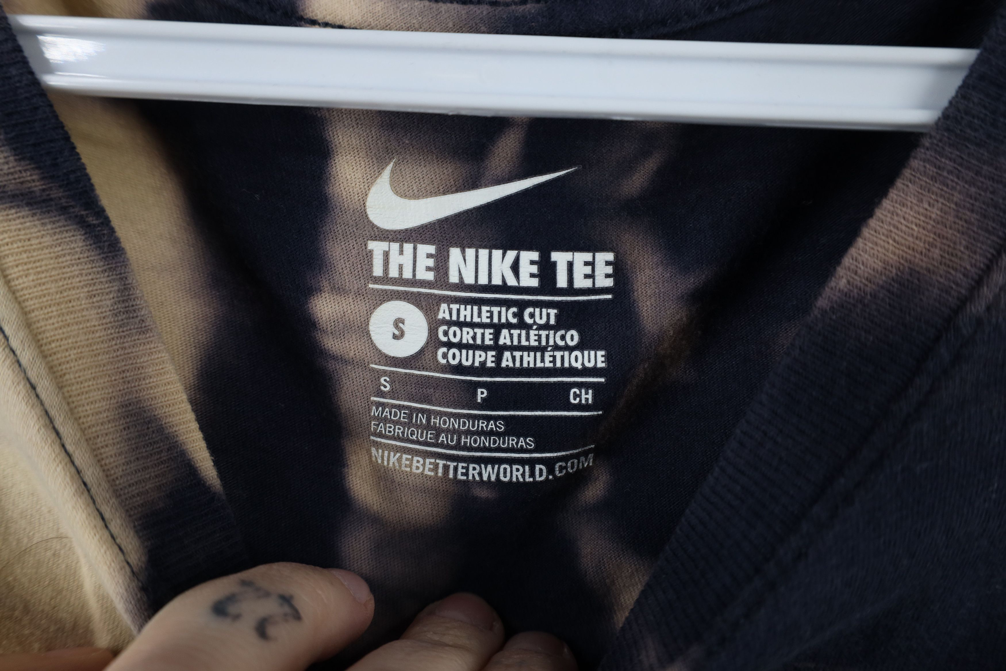 Nike × Vintage Y2K Nike Scott Center Swoosh Legend Status Acid Wash T-Shirt Size US S / EU 44-46 / 1 - 8 Thumbnail