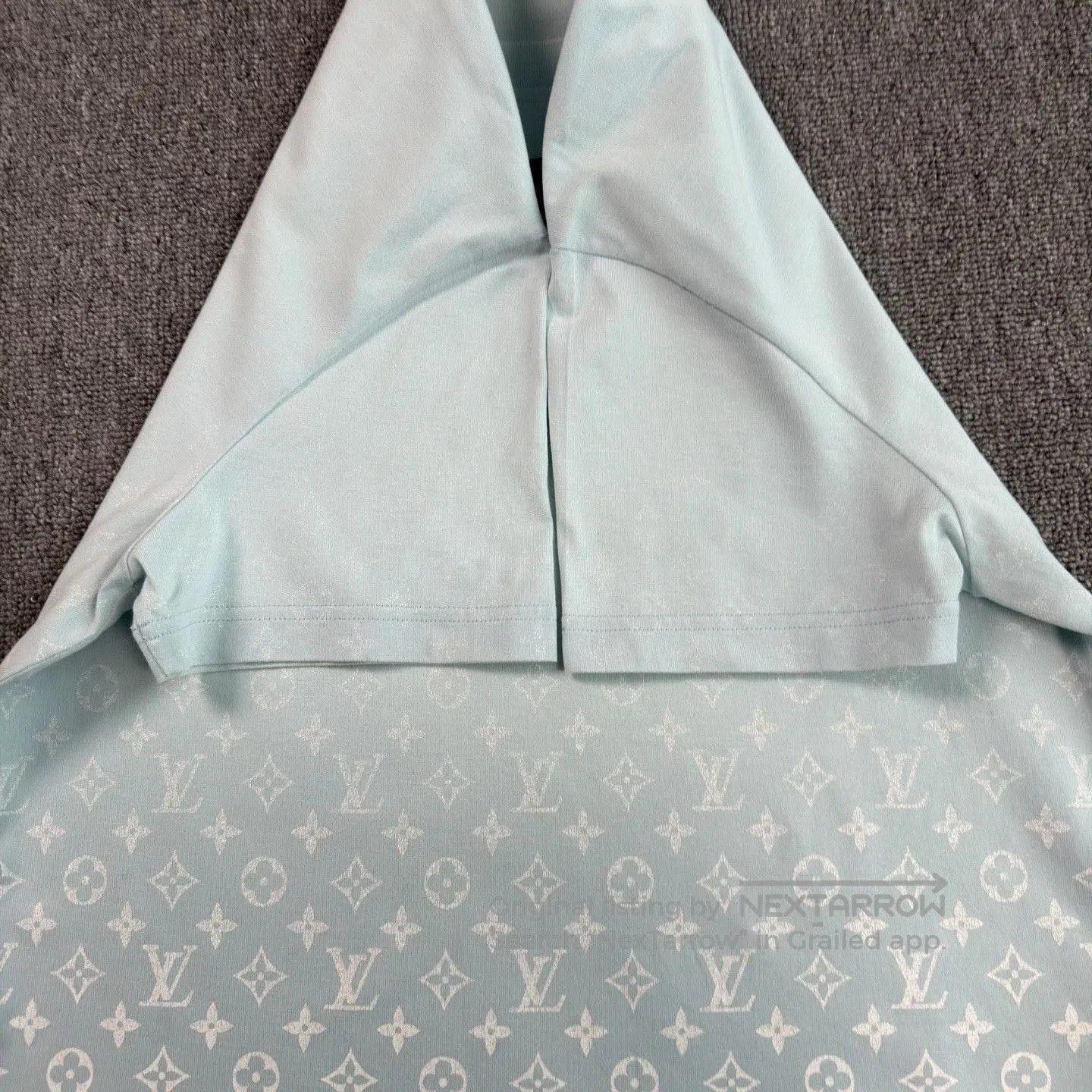 Louis Vuitton LV Gradient Print Sky Blue Short Sleeve. Size US S / EU 44-46 / 1 - 6 Thumbnail