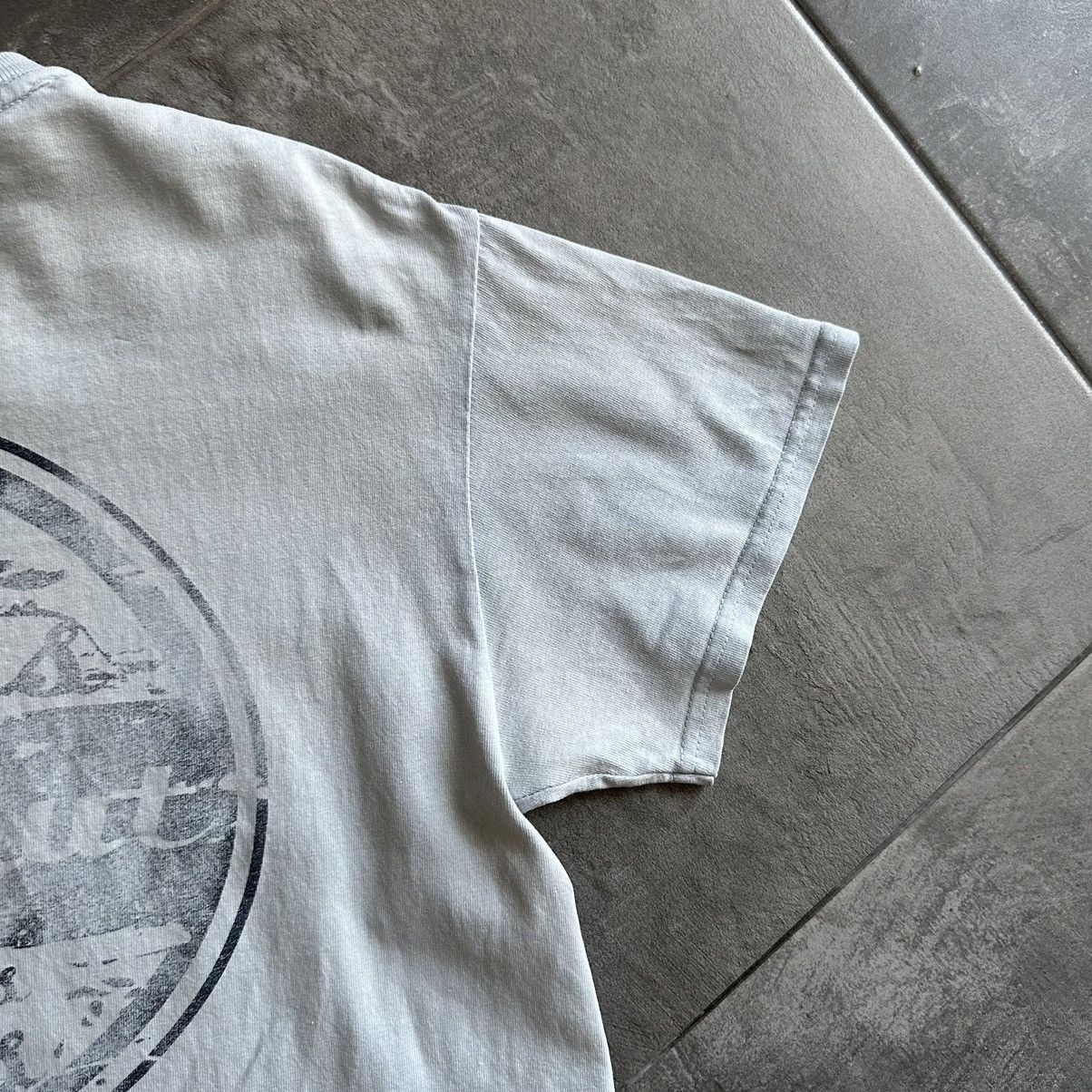 Vintage Vintage Ma Simes T-shirts Surf Hut Big Logo Y2K 00s Size US M / EU 48-50 / 2 - 23 Thumbnail