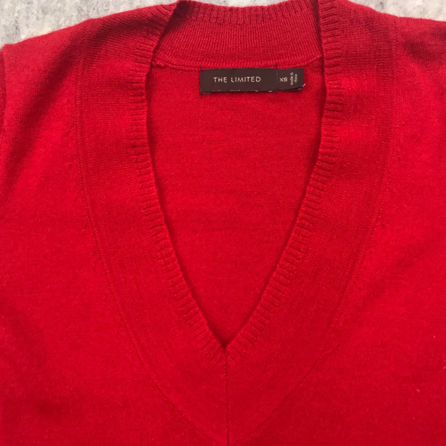 Vintage VINTAGE The Limited Women's Sweater Pullover XS Red Merino Wool Blend Lightweight knits Fall Winter Women Size XS / US 0-2 / IT 36-38 - 3 Thumbnail