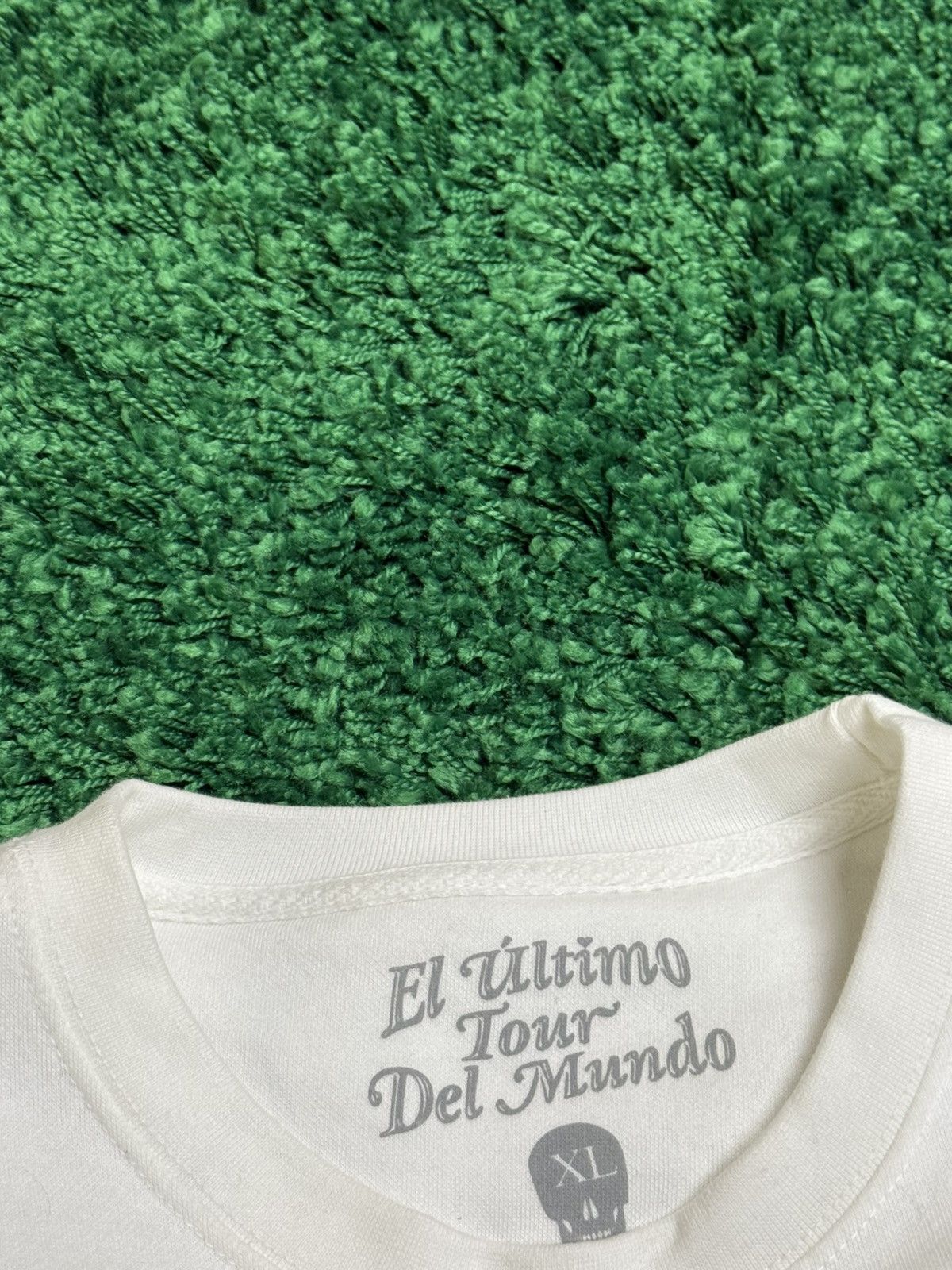 Other Bad Bunny El Ultimo Tour Del Mundo Skeleton Sweatshirt XL Size US XL / EU 56 / 4 - 8 Thumbnail