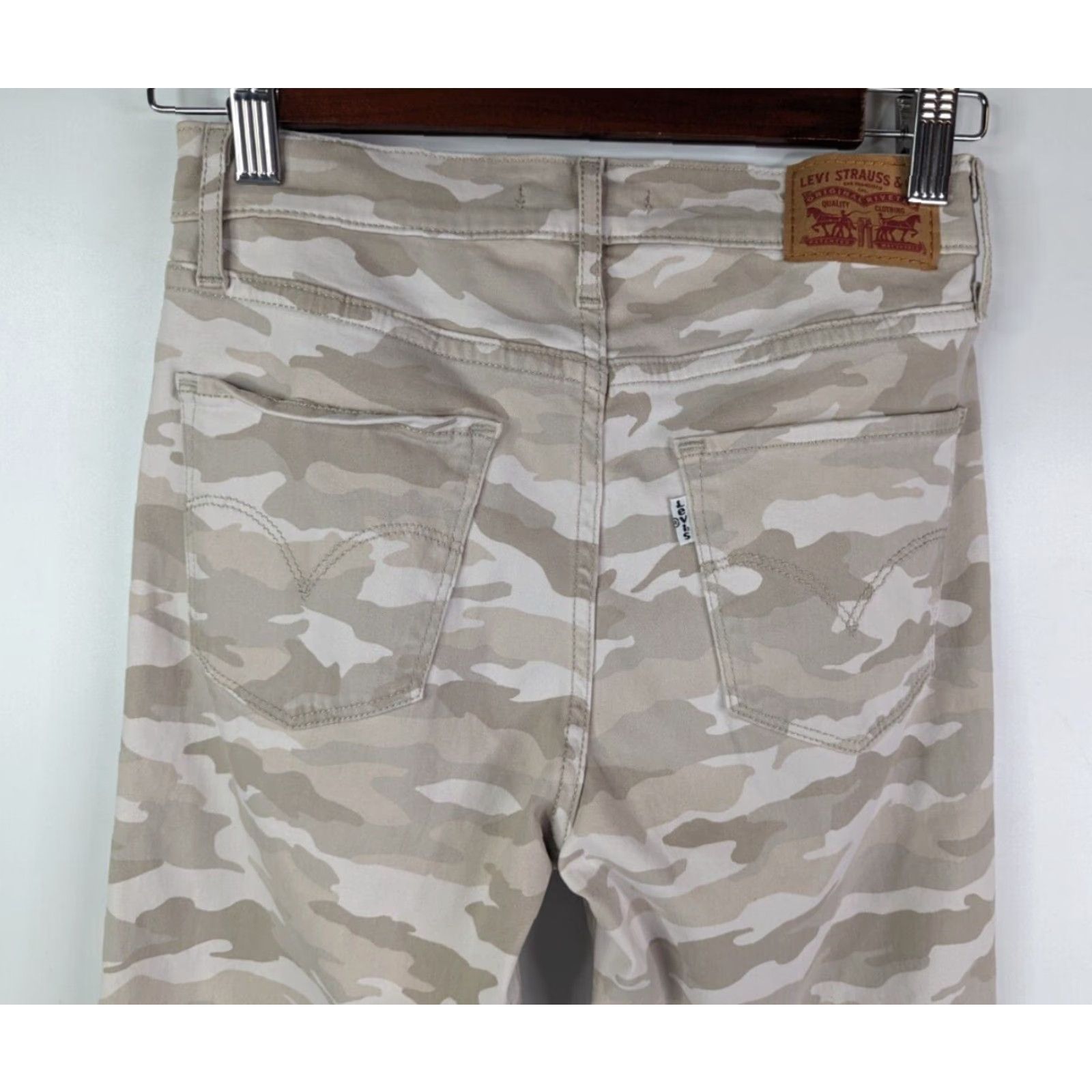 Levi's Levi's 720 High Rise Super Skinny Crop Jeans Beige Camo Women Size 25 Regular Cotton Blend Pants Size 42" / US 20 - 6 Thumbnail