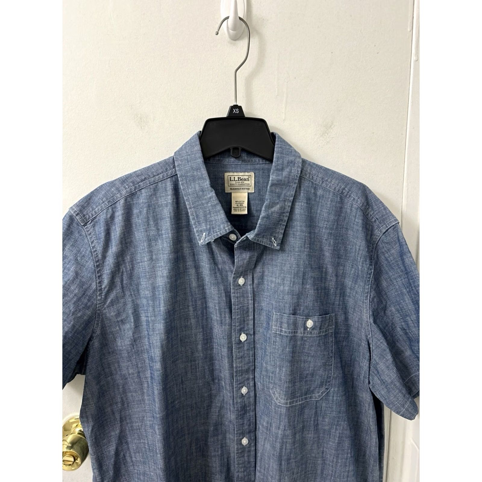 Vintage LL Bean Chambray Shirt Mens XL Blue Slim Button-Down Short Sleeve Casual Travel Workwear 522578 Size US XL / EU 56 / 4 - 2 Thumbnail