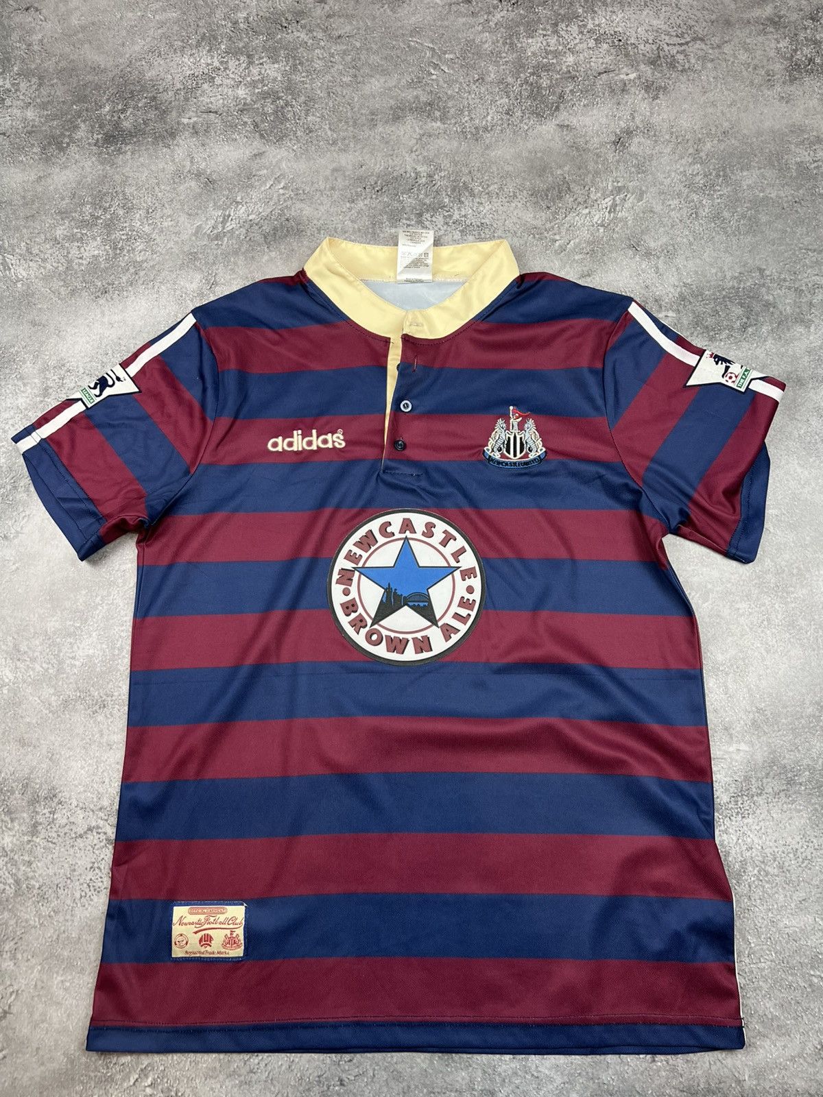 Adidas Ginola Adidas Newcastle United 1995/1996 Away Soccer Jersey Size US M / EU 48-50 / 2 - 1 Thumbnail