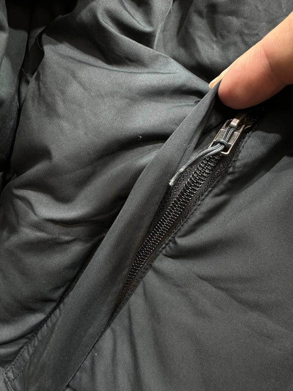 Vintage Archive Nike ACG Down Jacket Men’s Size XL Size US L / EU 52-54 / 3 - 5 Thumbnail