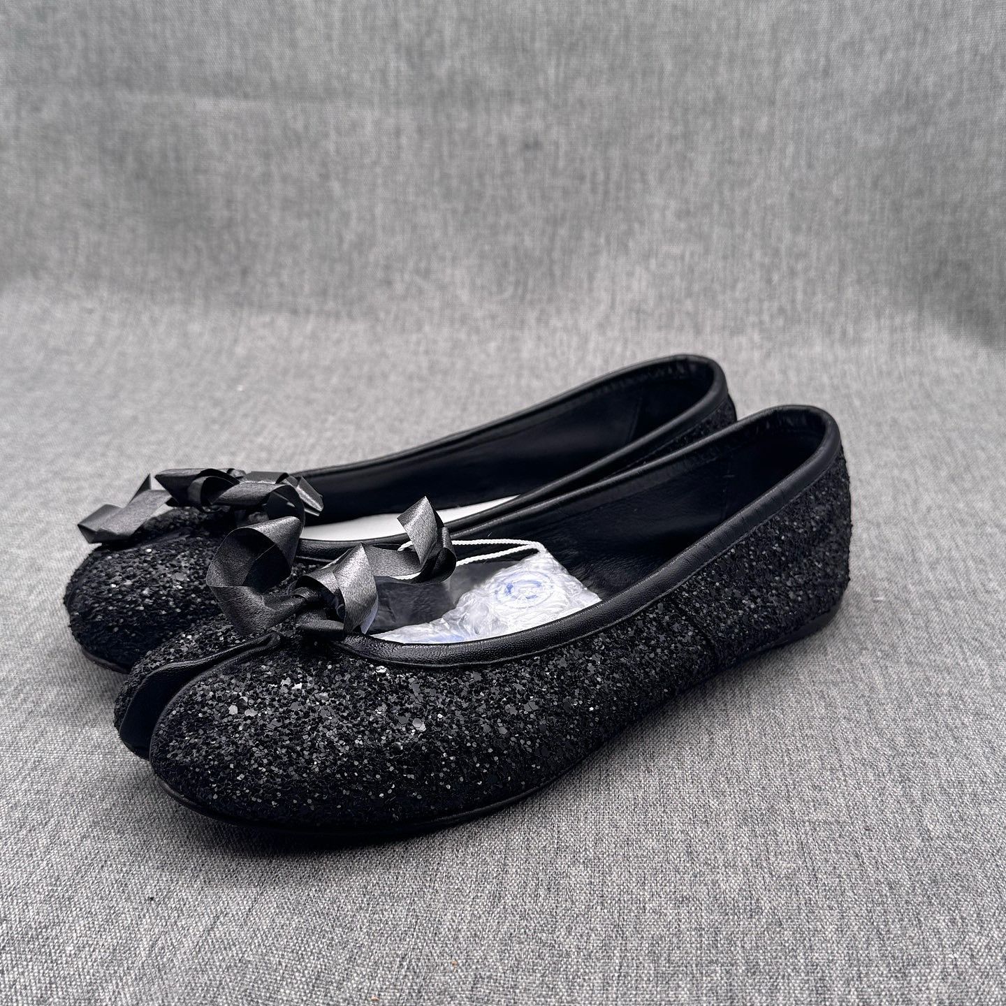 Maison Margiela Maison Margiela Black Glitter Tabi Flats Size 36 Size US 6 / IT 36 - 1 Thumbnail