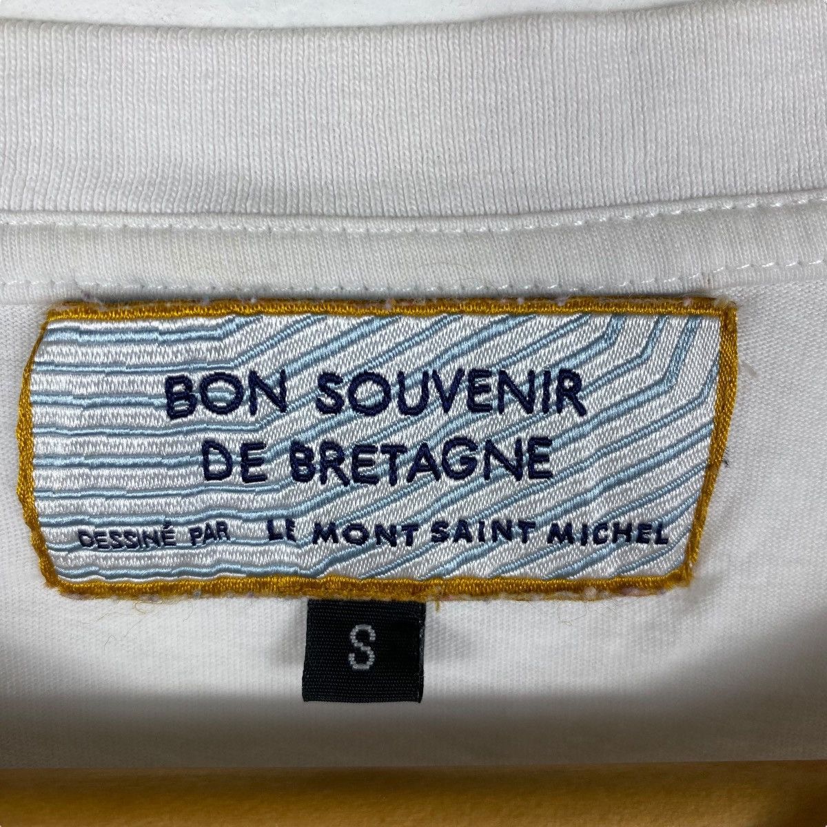 Le Mont Saint Michel Le Mont St. Michel BON SOUVENIR De BRETAGNE Tee Shirt Small Size US S / EU 44-46 / 1 - 6 Thumbnail