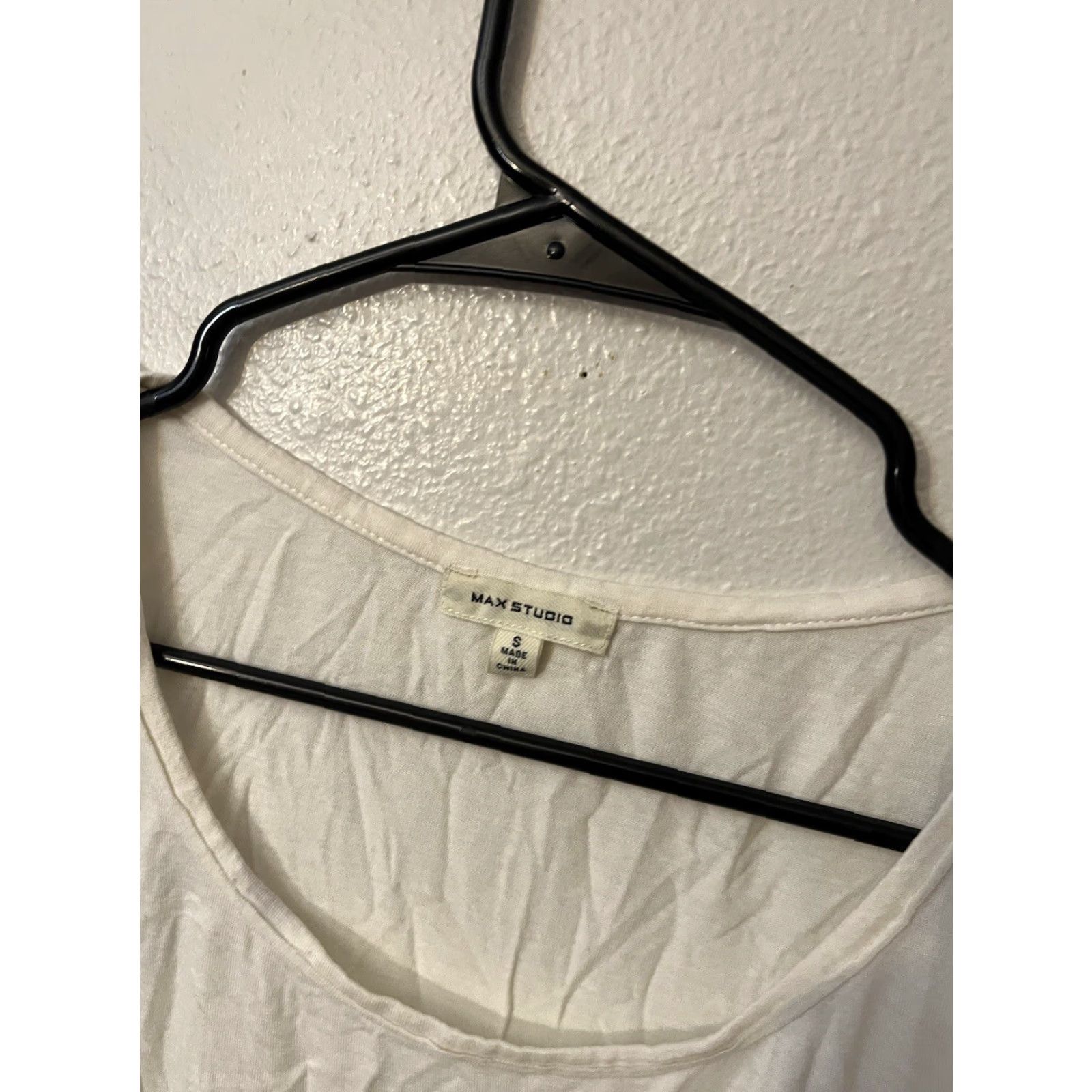 Vintage VINTAGE Max Studio Women Tank Top Small White Solid Sleeveless 90s Casual Size S / US 4 / IT 40 - 3 Thumbnail