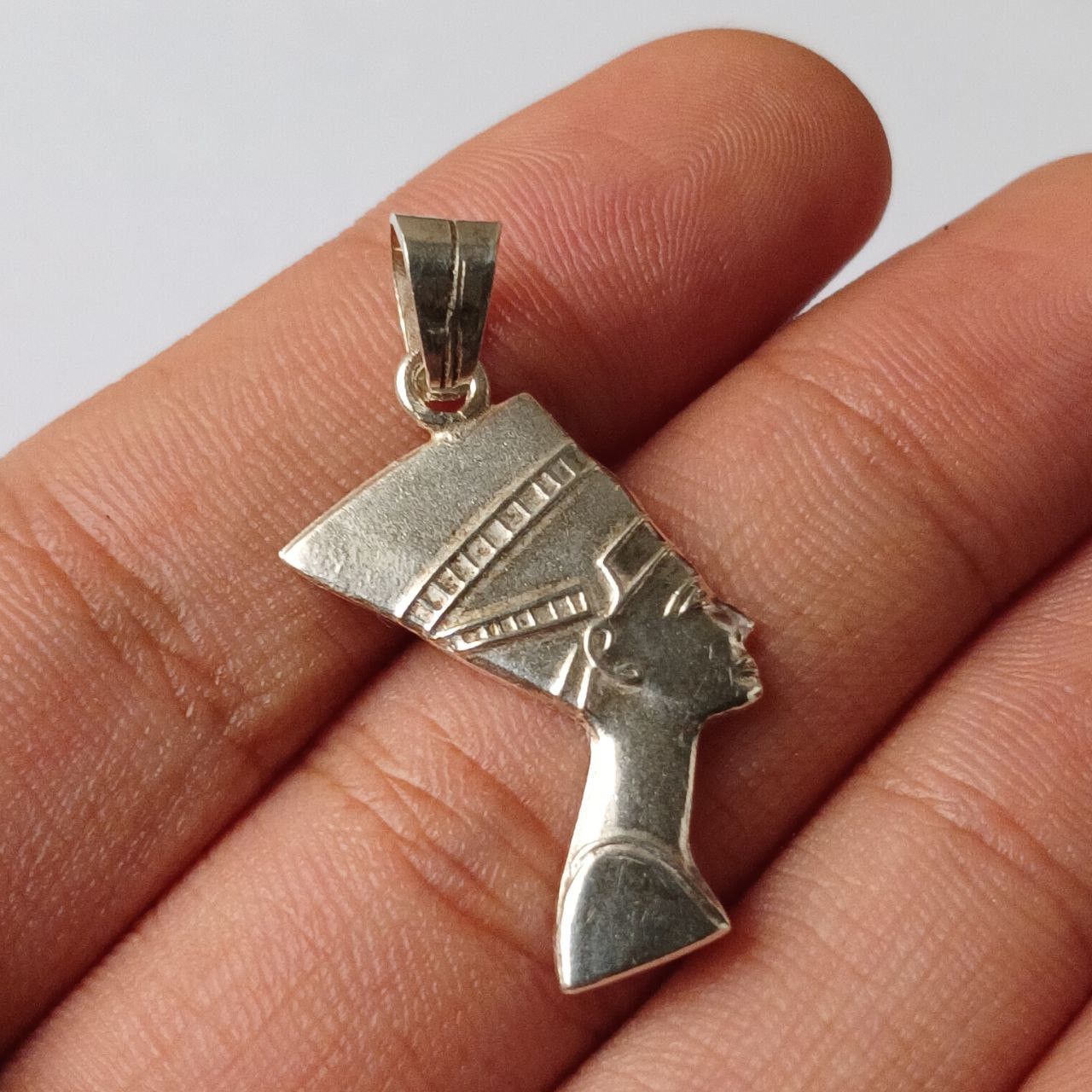 Handmade silver 900 pendant of Queen Nefertiti – handcrafted Egyptian Size ONE SIZE - 4 Thumbnail