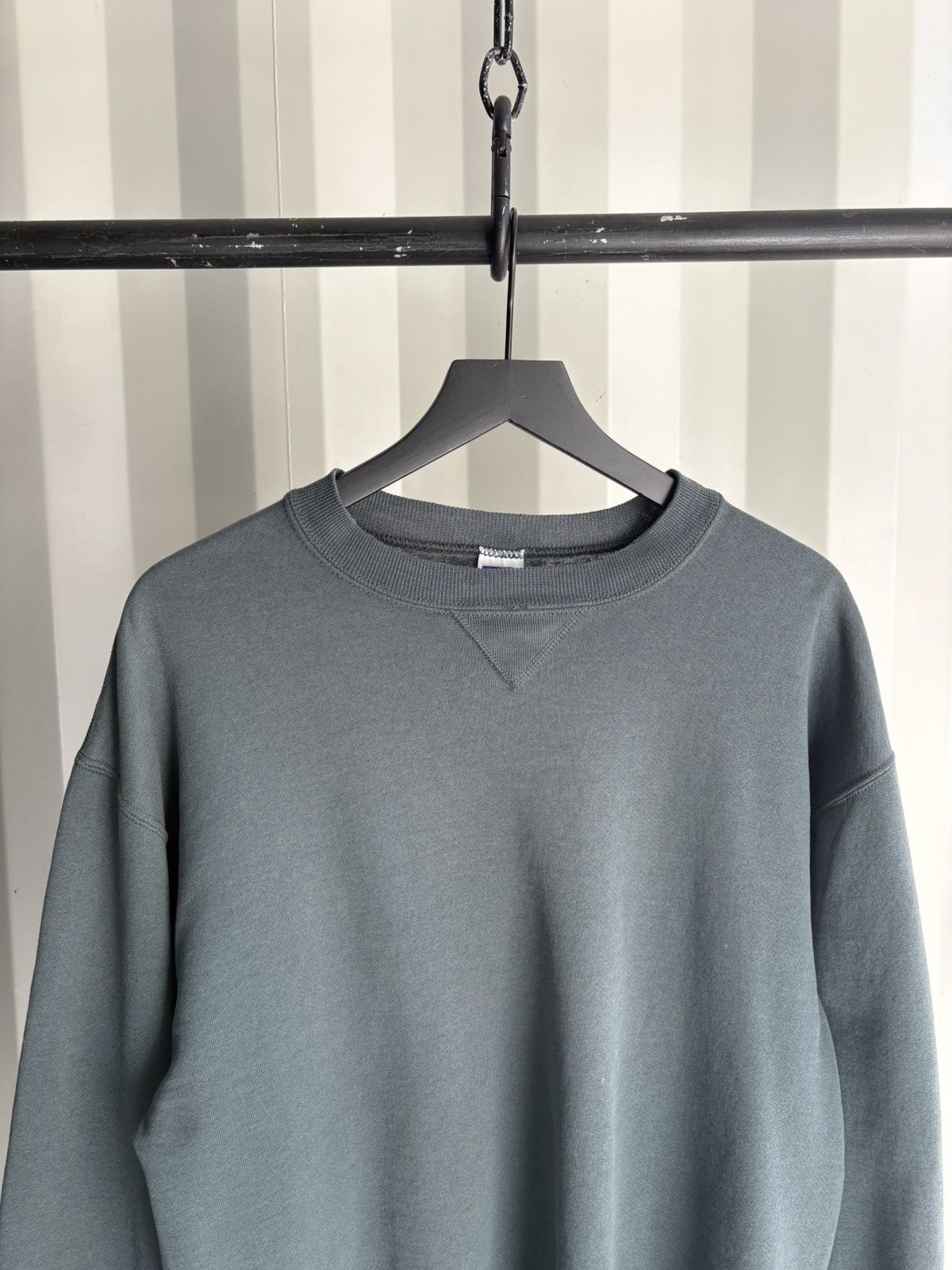 Vintage Vintage Distressed Sun Faded Sweatshirt Grunge Band Size US L / EU 52-54 / 3 - 2 Thumbnail
