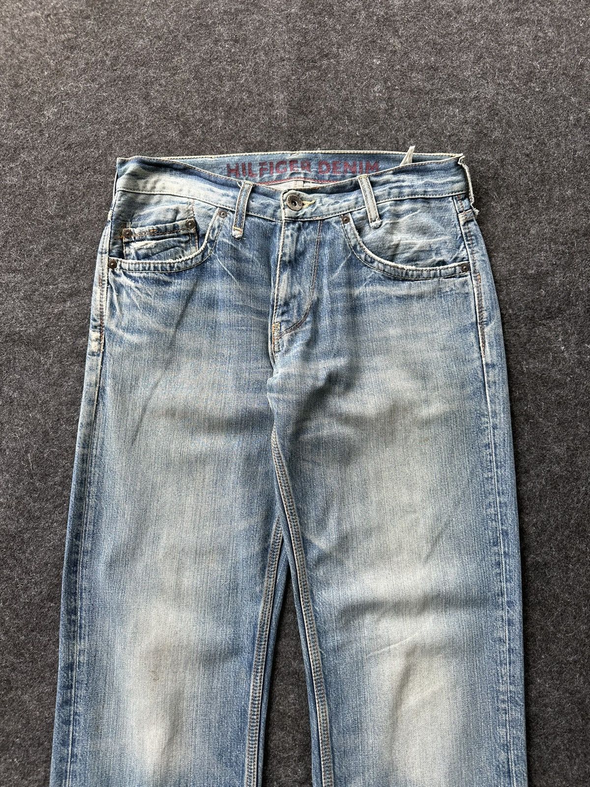 Tommy Hilfiger Tommy Hilfiger Heritage Worn Distressed Denim D453 Size US 30 / EU 46 - 3 Thumbnail