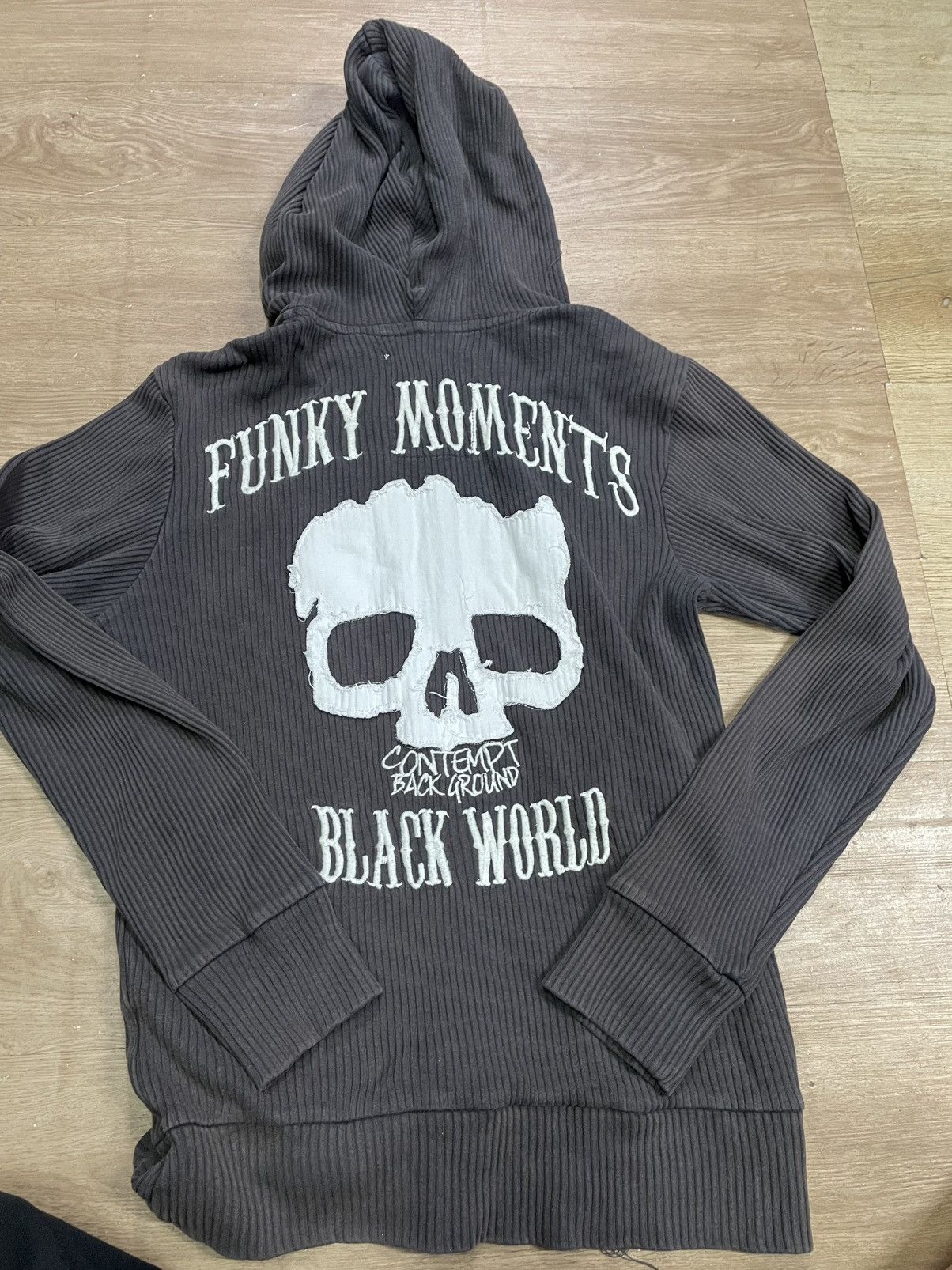 Seditionaries × Vintage Vintage funky moments black world skull big logo pleated Size US S / EU 44-46 / 1 - 7 Thumbnail