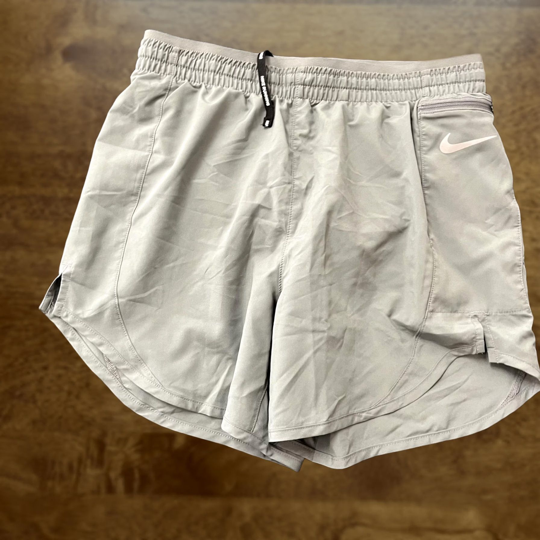 Nike Nike Shorts Womens XS Gray Dri-FIT Running Lightweight Reflective Zip Pocket Size 26" / US 2 / IT 38 - 1 Thumbnail