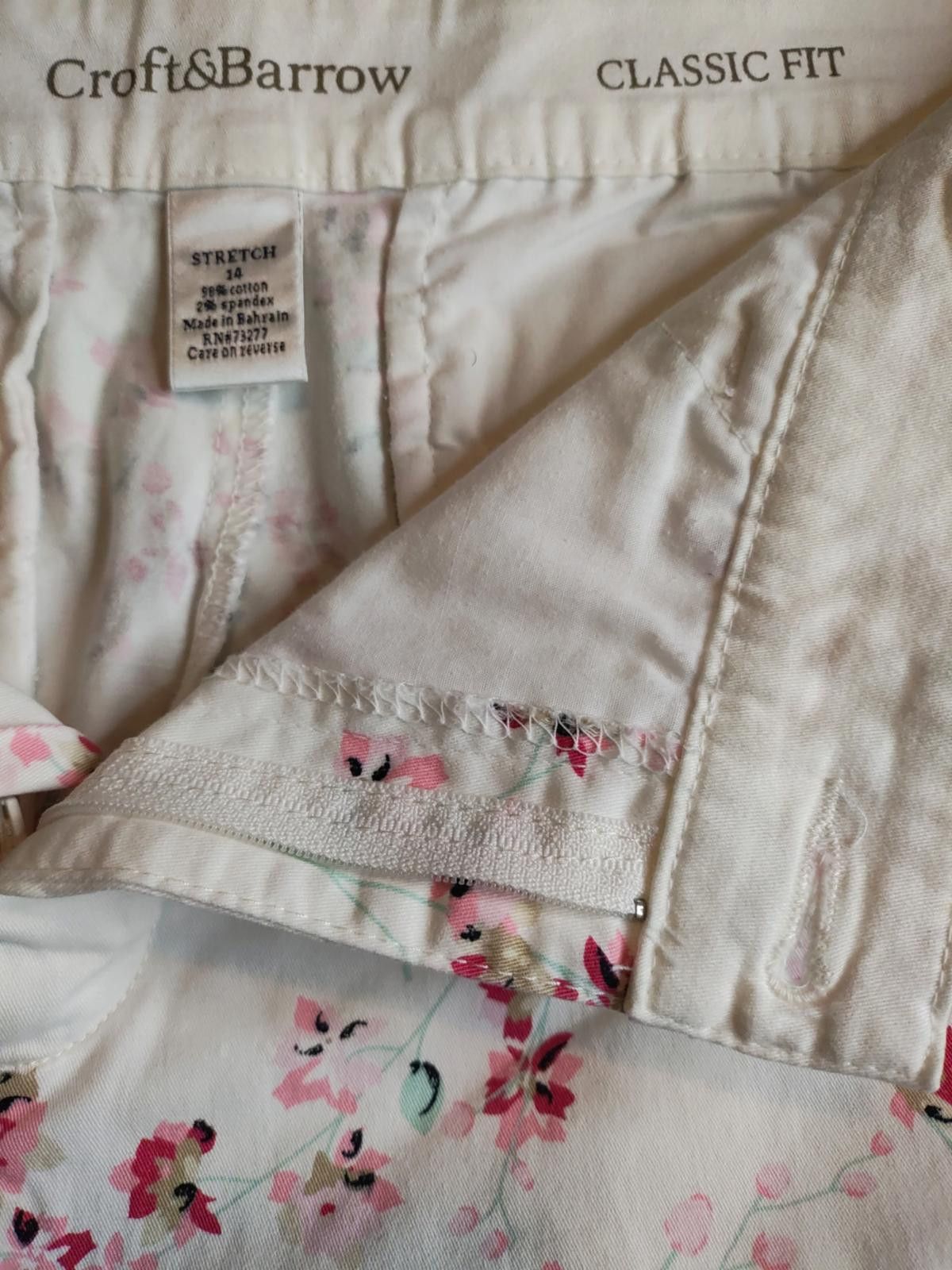 Croft & Barrow Croft & Barrow White Floral Patterned Capri Jeans Size 14 Size 34" / US 12 / IT 48 - 5 Thumbnail