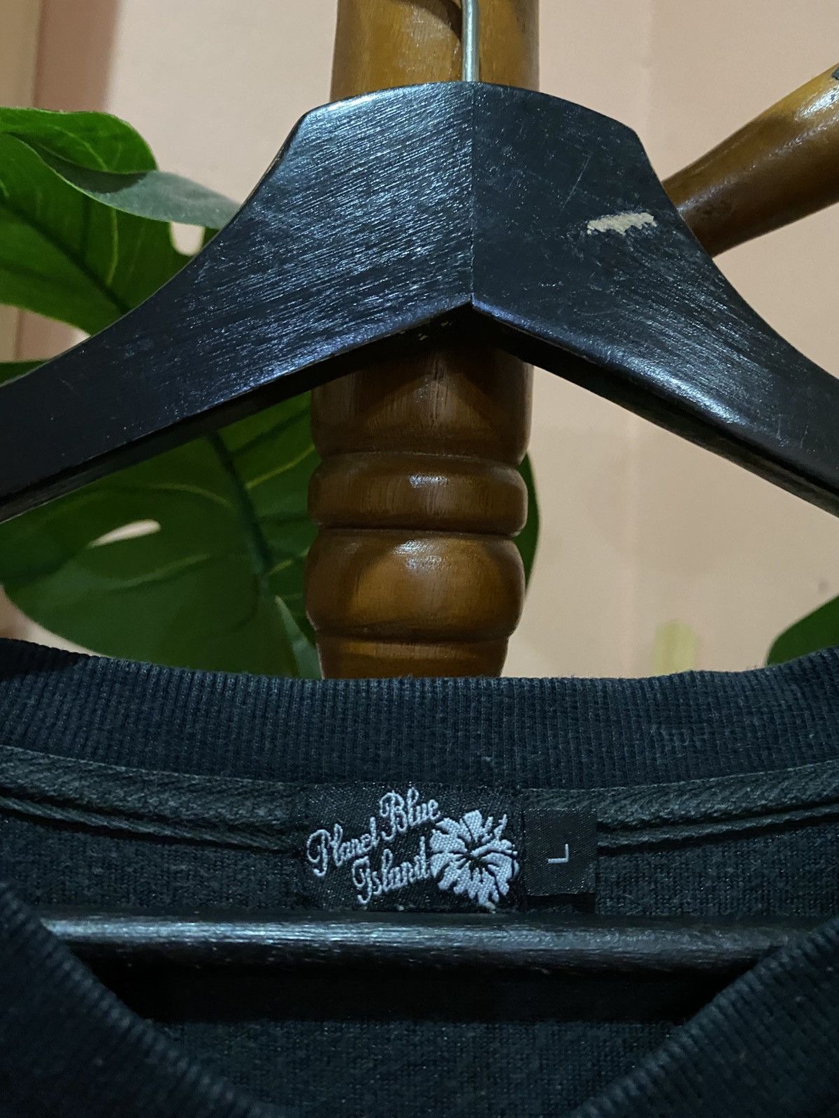 Japanese Brand Vintage Planet Blue Island Black Velour Tropical Hibiscus Size US L / EU 52-54 / 3 - 12 Thumbnail
