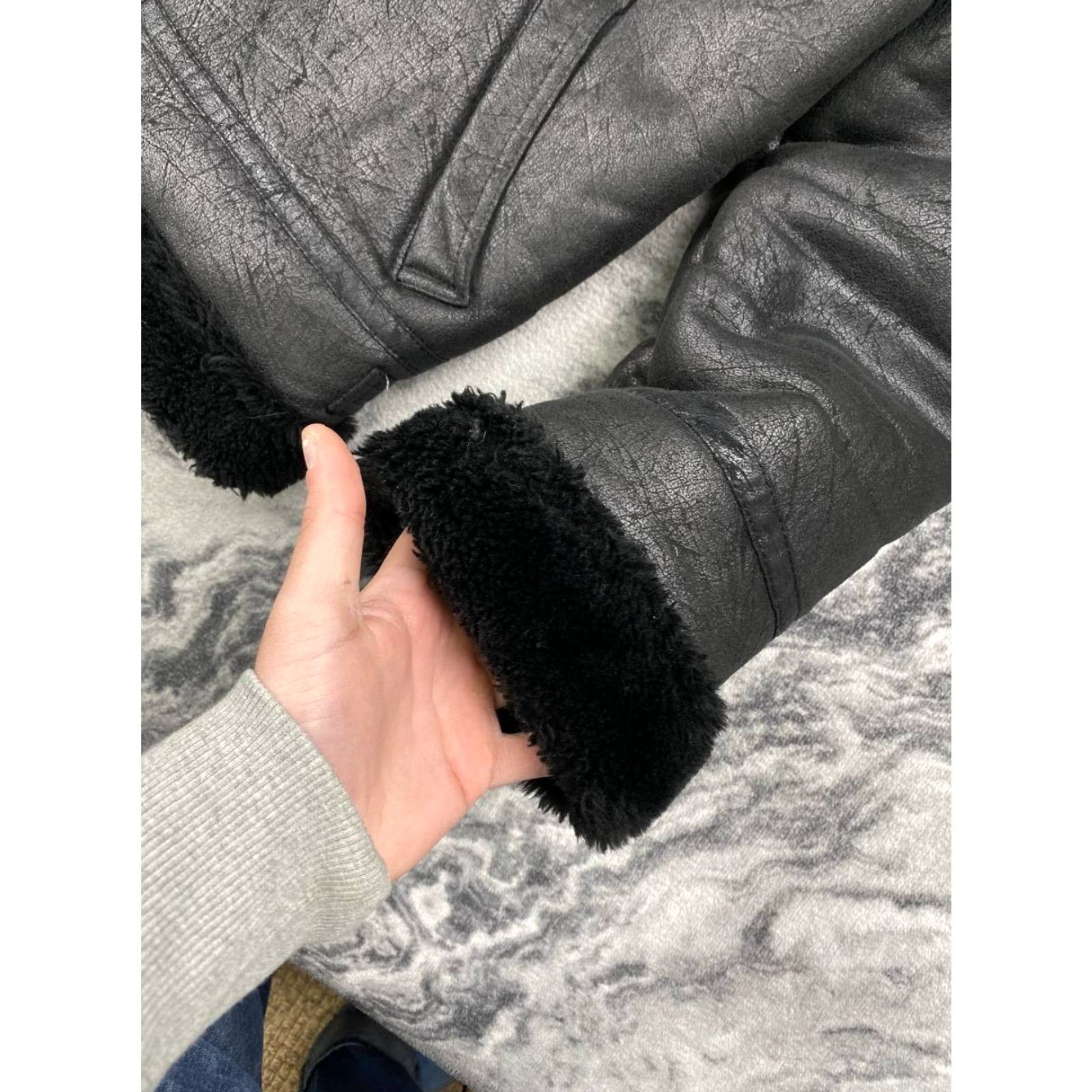 Vintage VINTAGE Alpha Industries Jacket Bomber Black M Sheepskin Zip Chest 57.5 Length 71 Shoulders 51.5 Sleeve 62 Men Regular Coat Winter Fall Spring Size US M / EU 48-50 / 2 - 2 Thumbnail