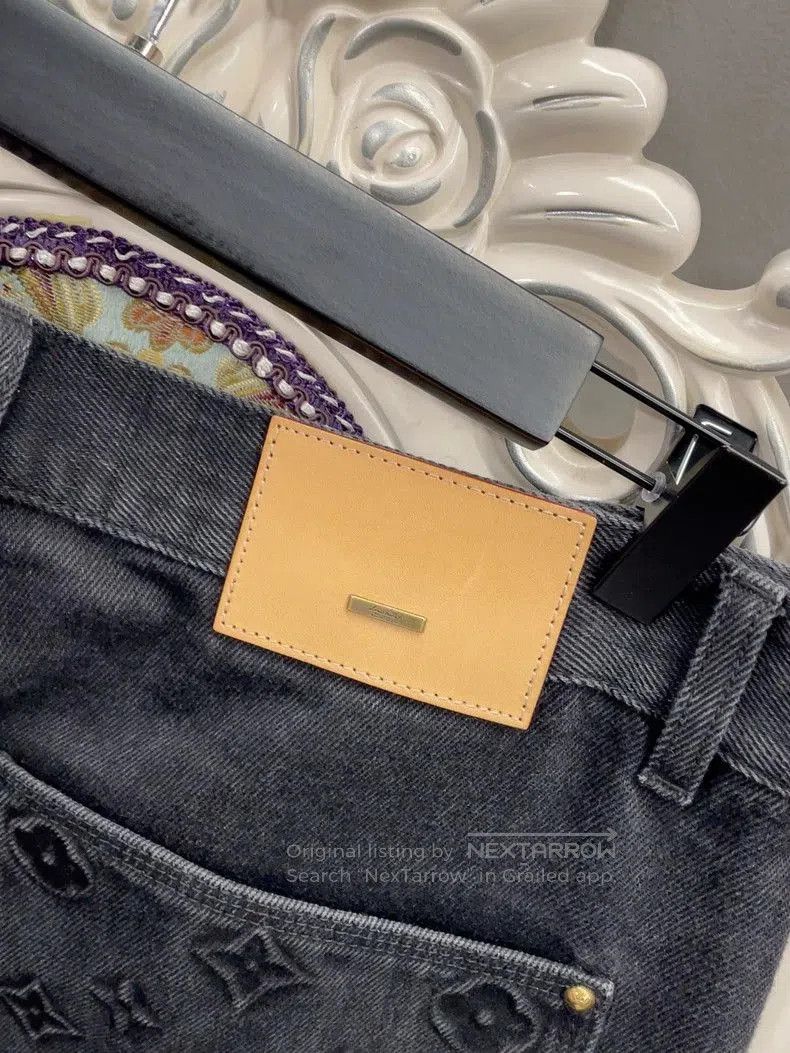 Louis Vuitton LV Distressed Casual Cool Jeans Size 33. Size US 33 - 3 Thumbnail