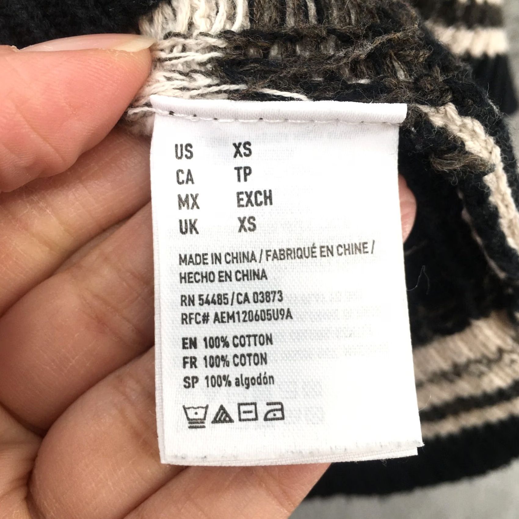 American Eagle Outfitters American Eagle Outfitters Aztec Hooded Sweater Womens XS Black White Scoop Neck Size XS / US 0-2 / IT 36-38 - 7 Thumbnail