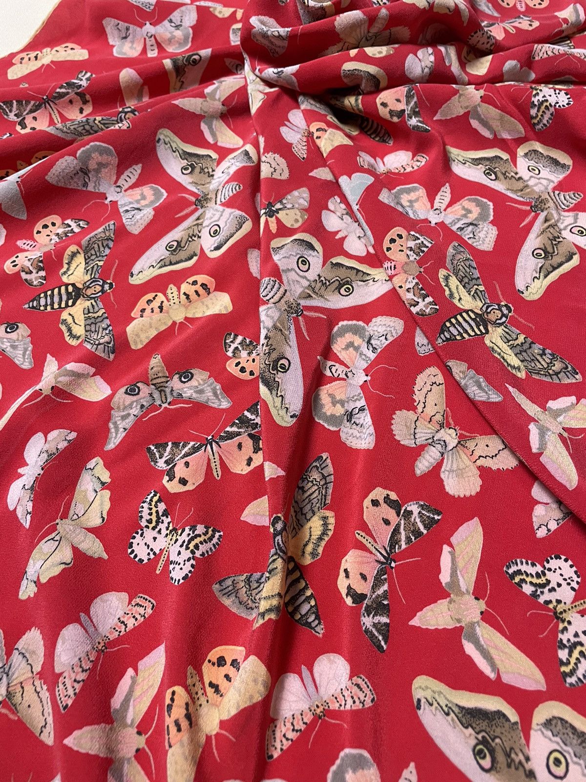 Fabric Brand & Co. Fabric Frontline Zurich red butterfly scarf Size ONE SIZE - 5 Thumbnail