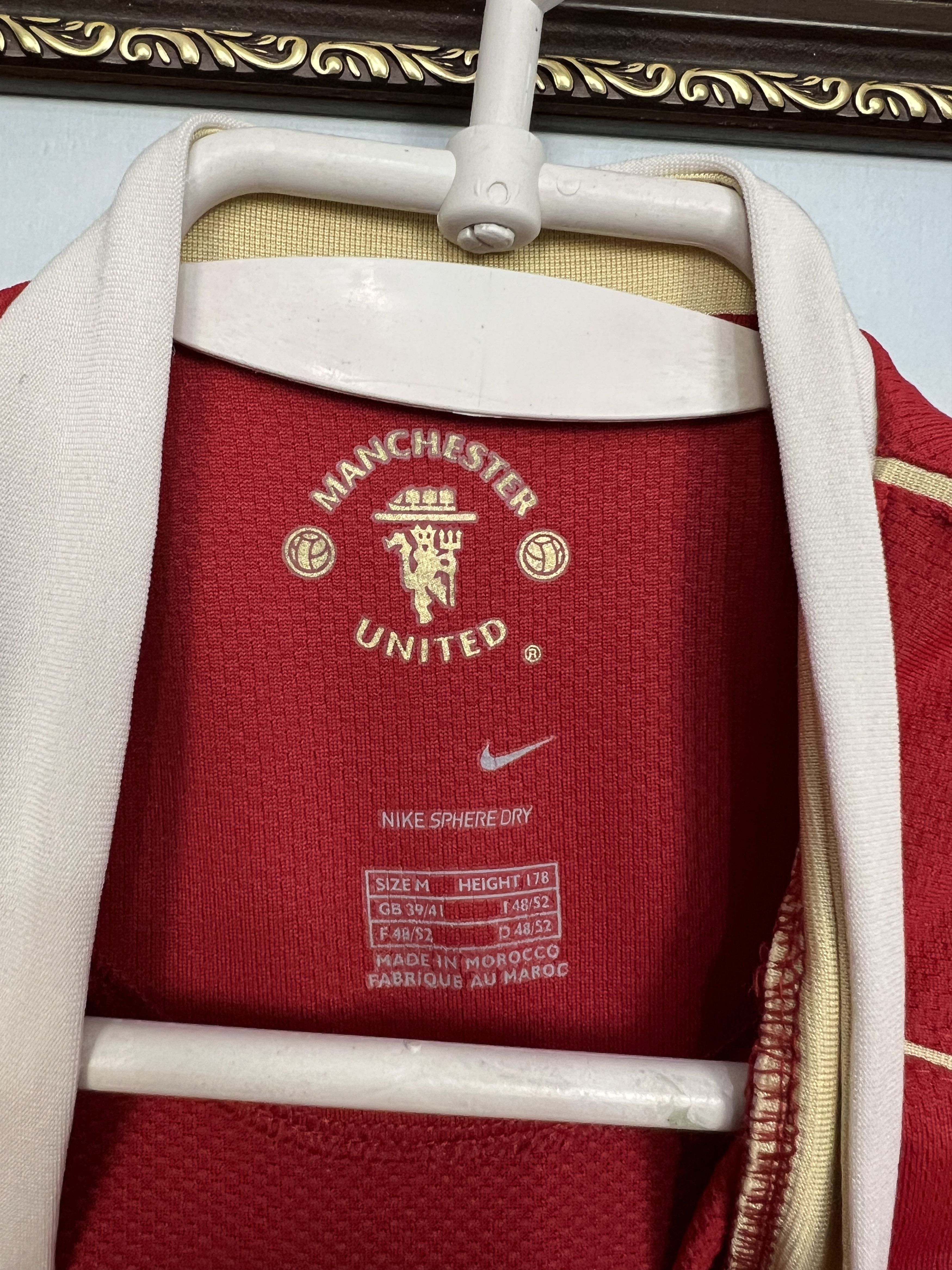 Nike Manchester United Home football shirt Long Sleeve Jersey Size US M / EU 48-50 / 2 - 7 Thumbnail