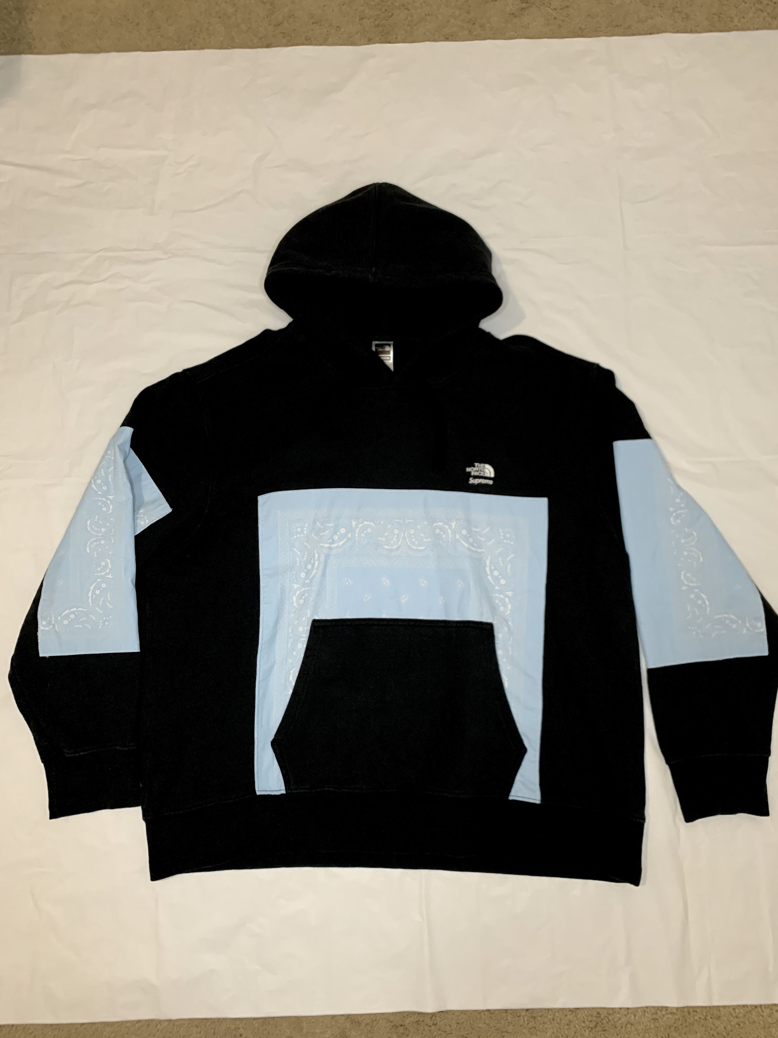 Image of Supreme X Tnf Ss22 Blue Bandana Hoodie in Black/Blue, Men's (Size XL)