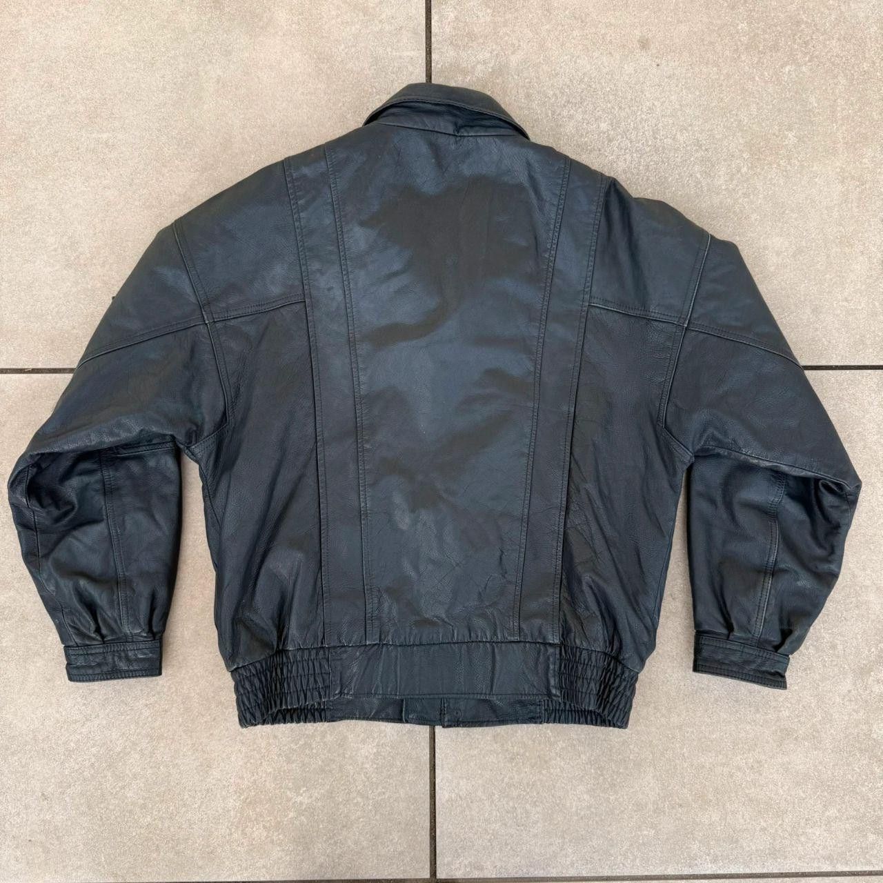 Vintage Black Real Leather Jacket Vintage 90s Boxy Cropped Size US L / EU 52-54 / 3 - 2 Thumbnail