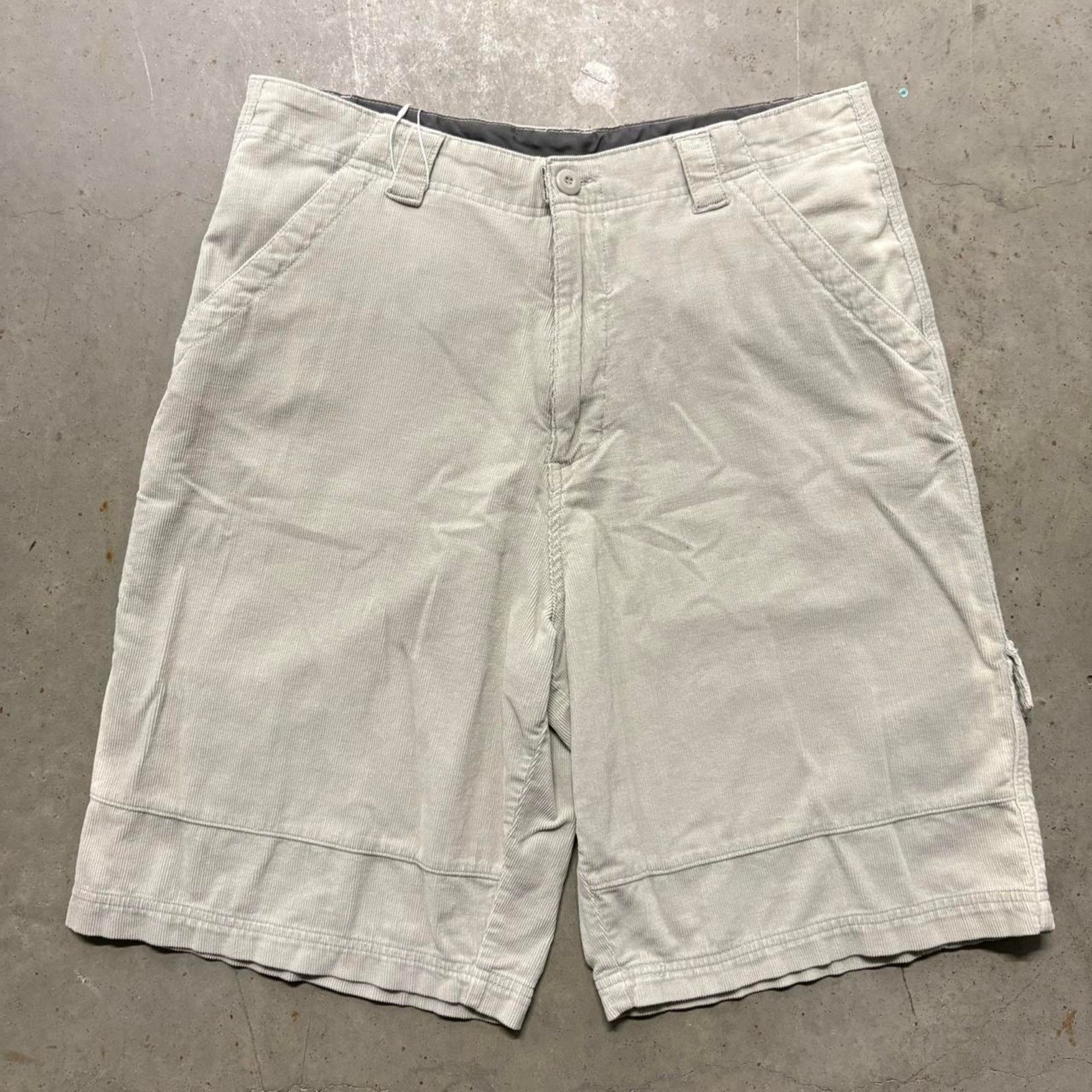 Billabong × Vintage Crazy Vintage Y2K Billabong Corduroy Cargo Style Surf Shorts Size US 34 / EU 50 - 1 Thumbnail