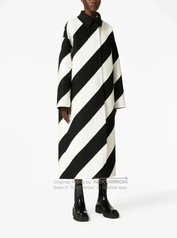 Valentino Valentino FW23 Diagonal Stripe Coat. Size S / US 4 / IT 40 - 2 Thumbnail
