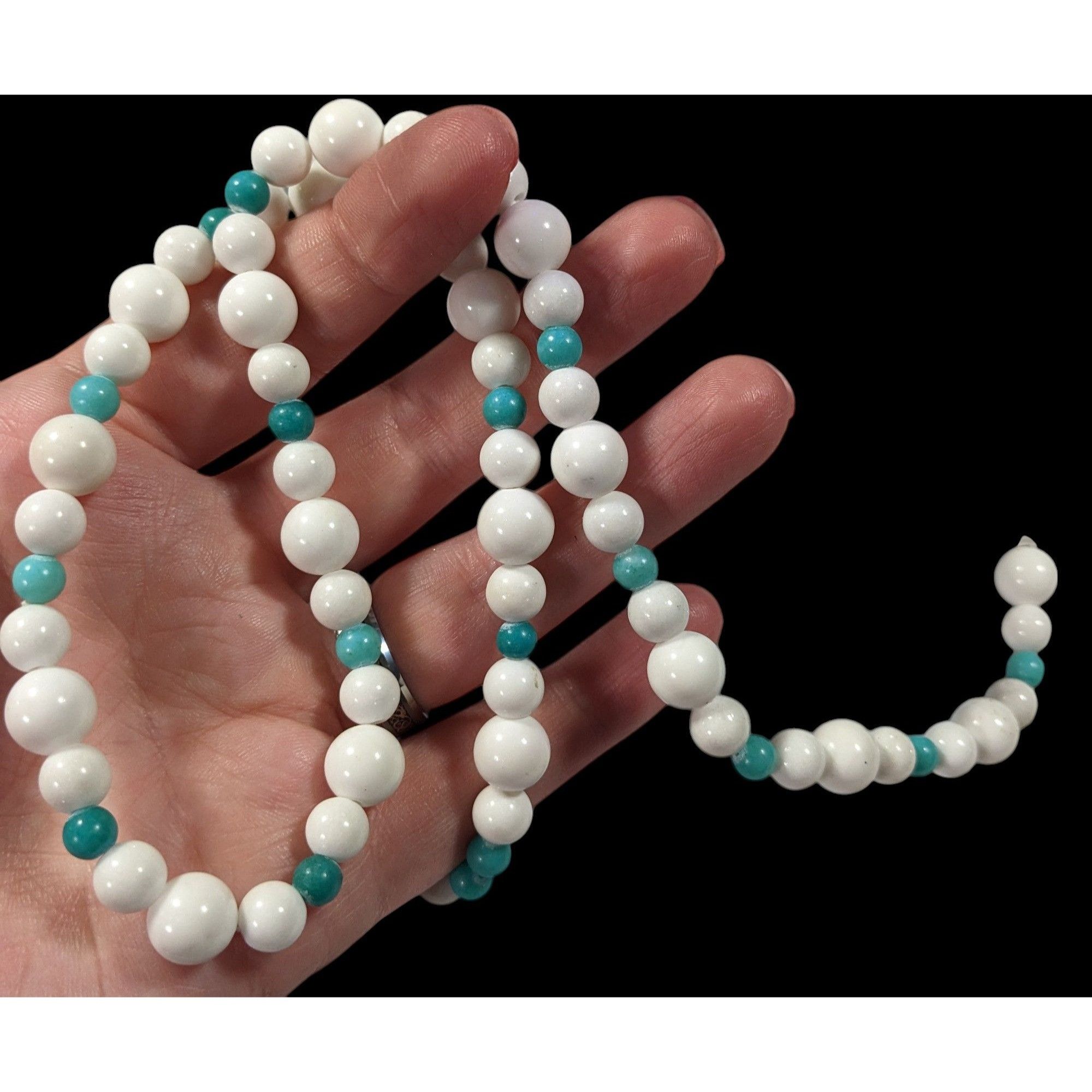 Other Vintage White And Blue Glass/Stone Beaded Necklace Size ONE SIZE - 5 Thumbnail