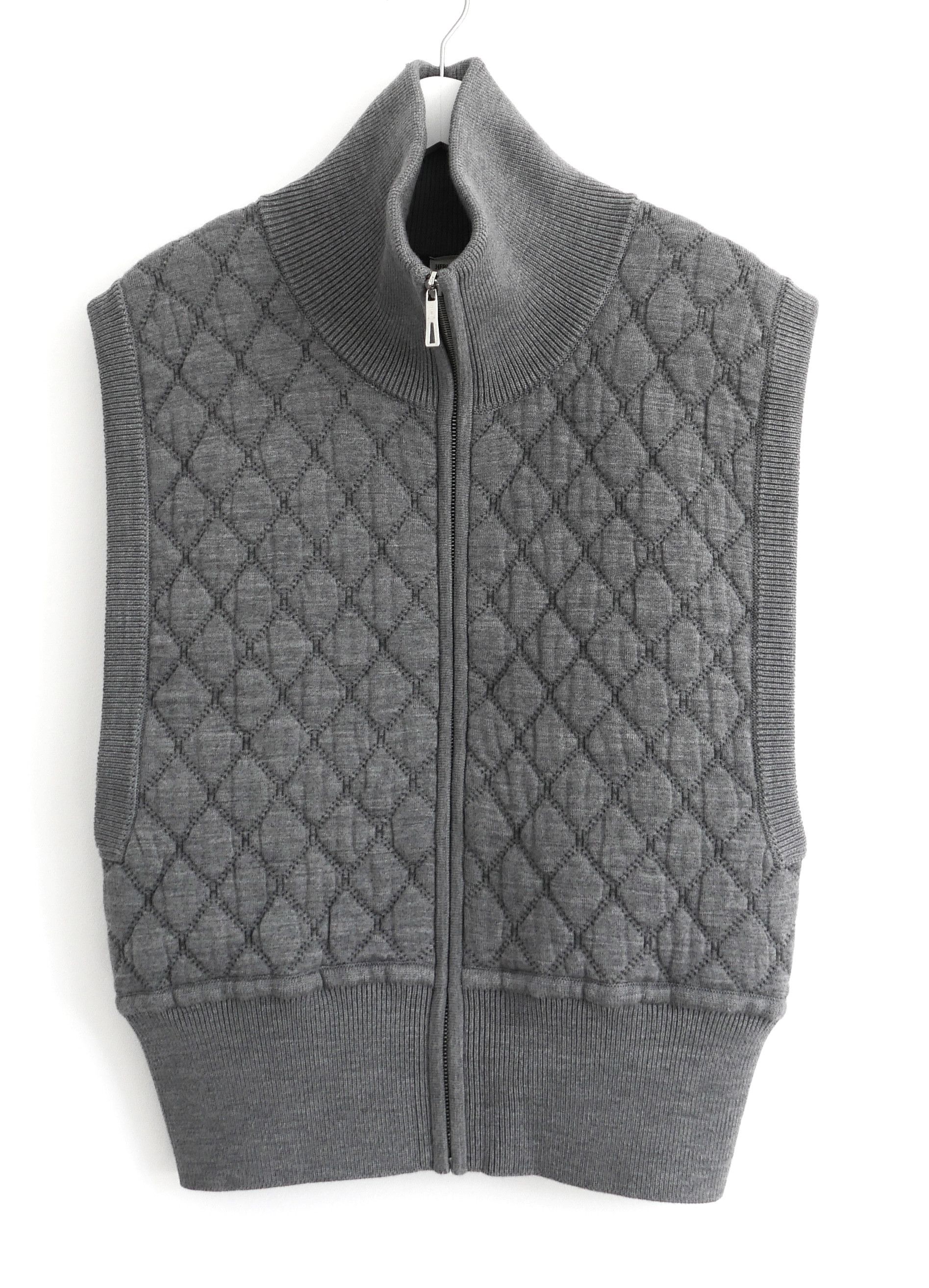 Hermes Hermes Quilted Sleeveless Gilet Vest Grey Zip Jacket Size XS / US 0-2 / IT 36-38 - 1 Thumbnail