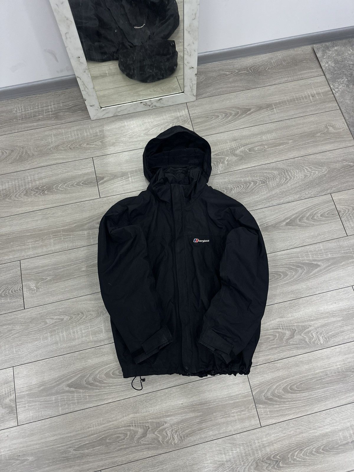 Berghaus Berghaus Black Light Jacket Windbreaker Size US L / EU 52-54 / 3 - 1 Thumbnail