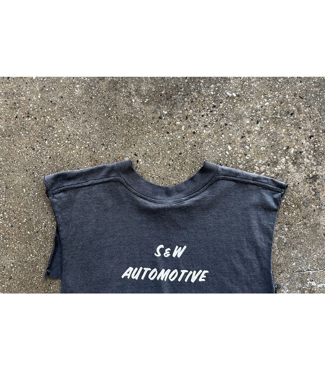 Vintage 90's Vintage S & W Automotive Sleeveless T-Shirt Size US L / EU 52-54 / 3 - 10 Thumbnail