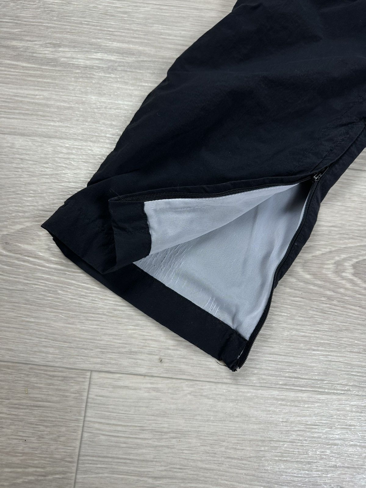 Nike Vintage Nike Nylon Sweatpants Swoosh Dril Size M Size US 32 / EU 48 - 6 Thumbnail