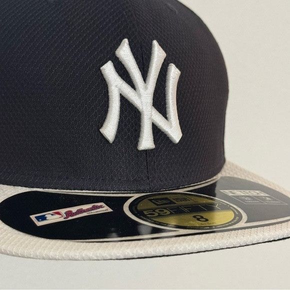 New Era NEW ERA YANKEES MLB DIAMOND ERA 59FIFTY FITTED SZ 8 HAT Size ONE SIZE - 3 Thumbnail