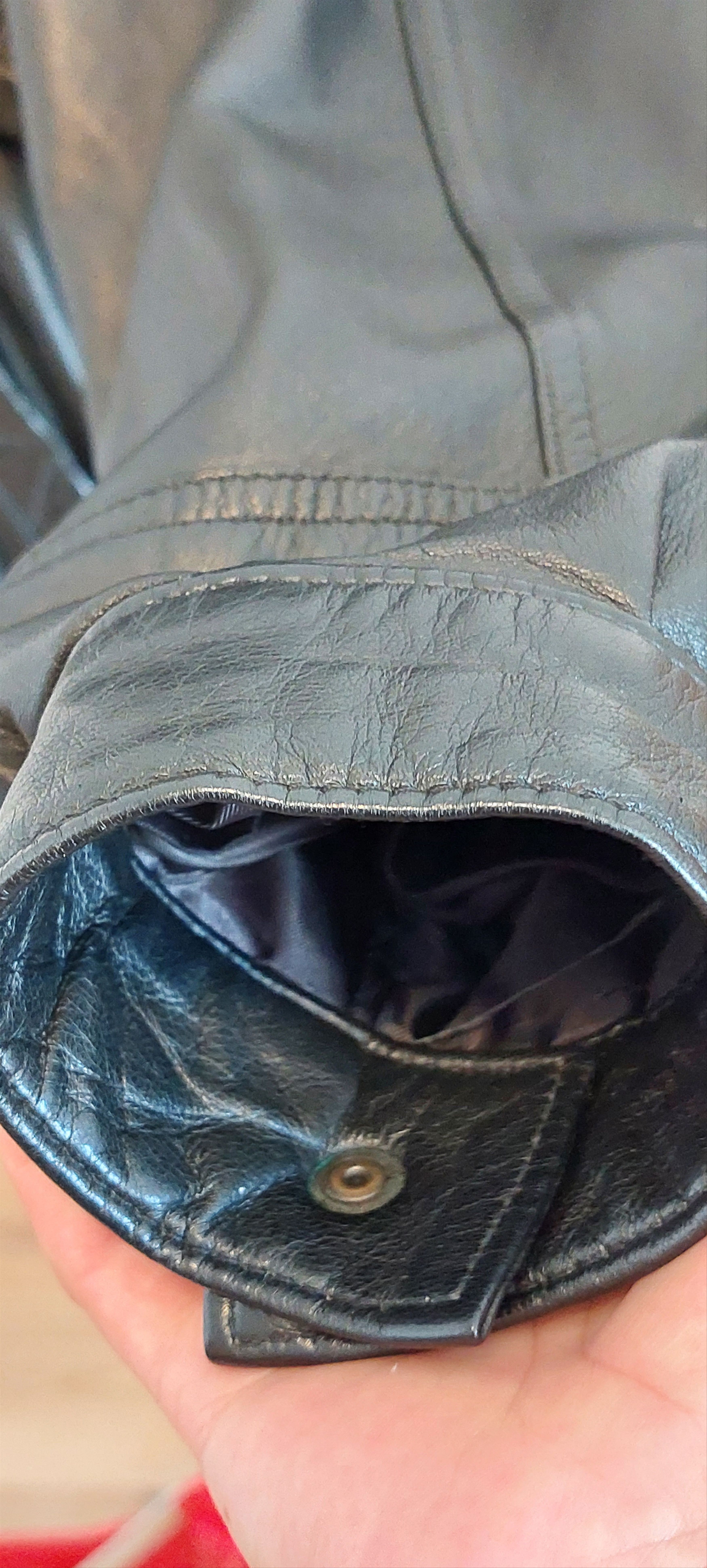 Vintage Vintage Italian Leather Bomber Jacket L Size US L / EU 52-54 / 3 - 9 Thumbnail