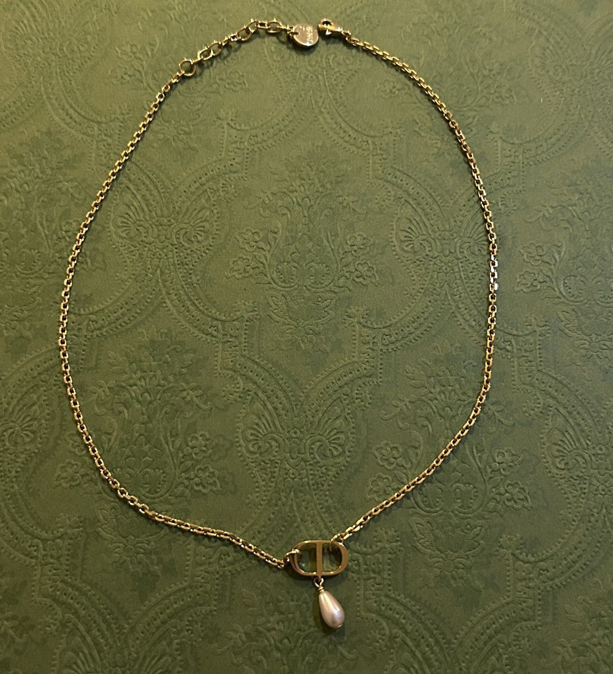 Dior Dior PETIT CD NECKLACE Gold-Finish Metal and Iridescent Size ONE SIZE - 4 Thumbnail