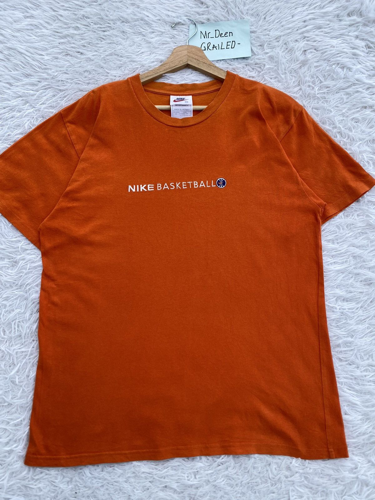 Nike Rare Vintage NIKE Basketball Orange T-shirt Size US M / EU 48-50 / 2 - 6 Thumbnail